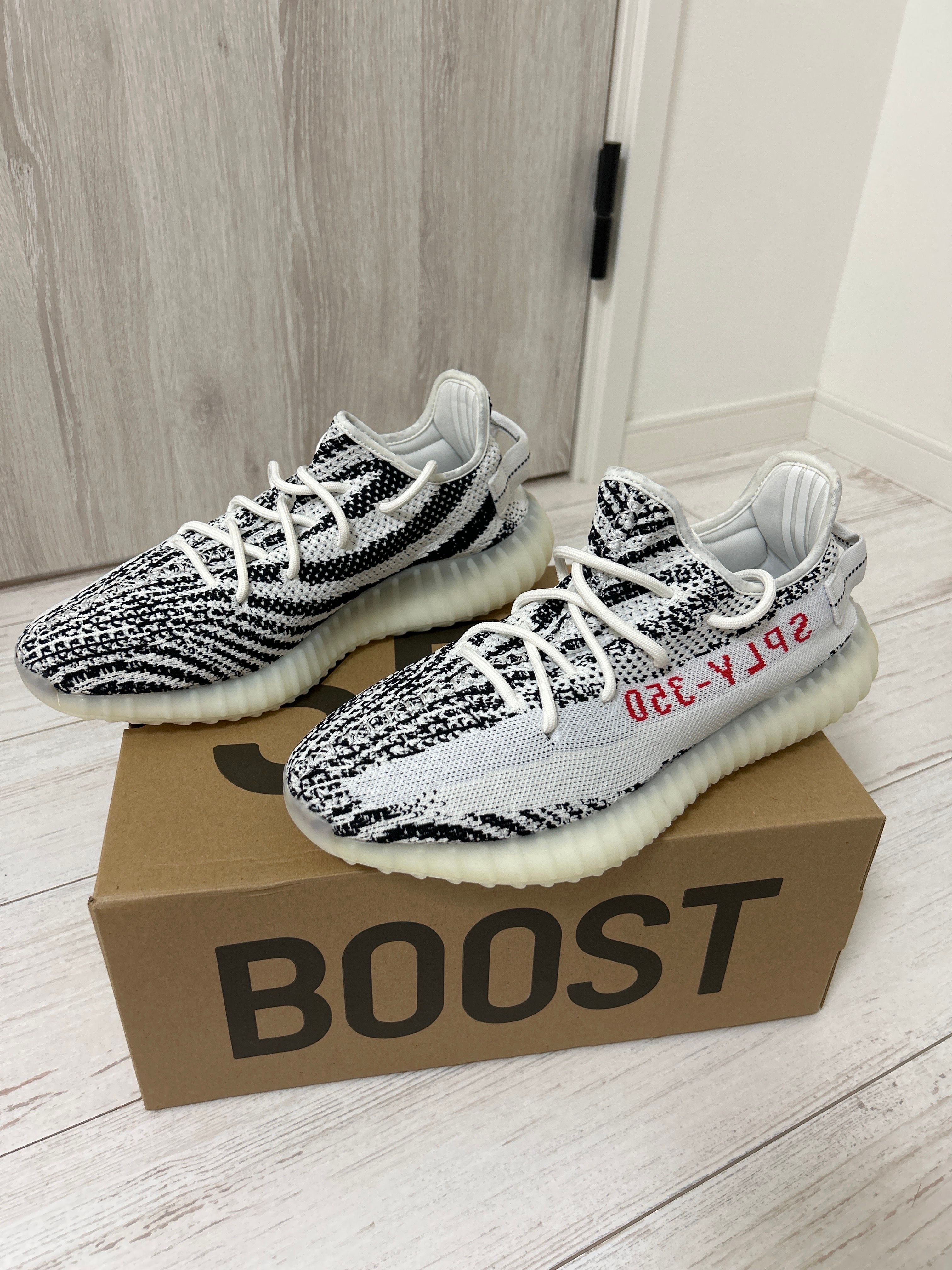 adidas YEEZY Boost 350 V2 "Zebra"