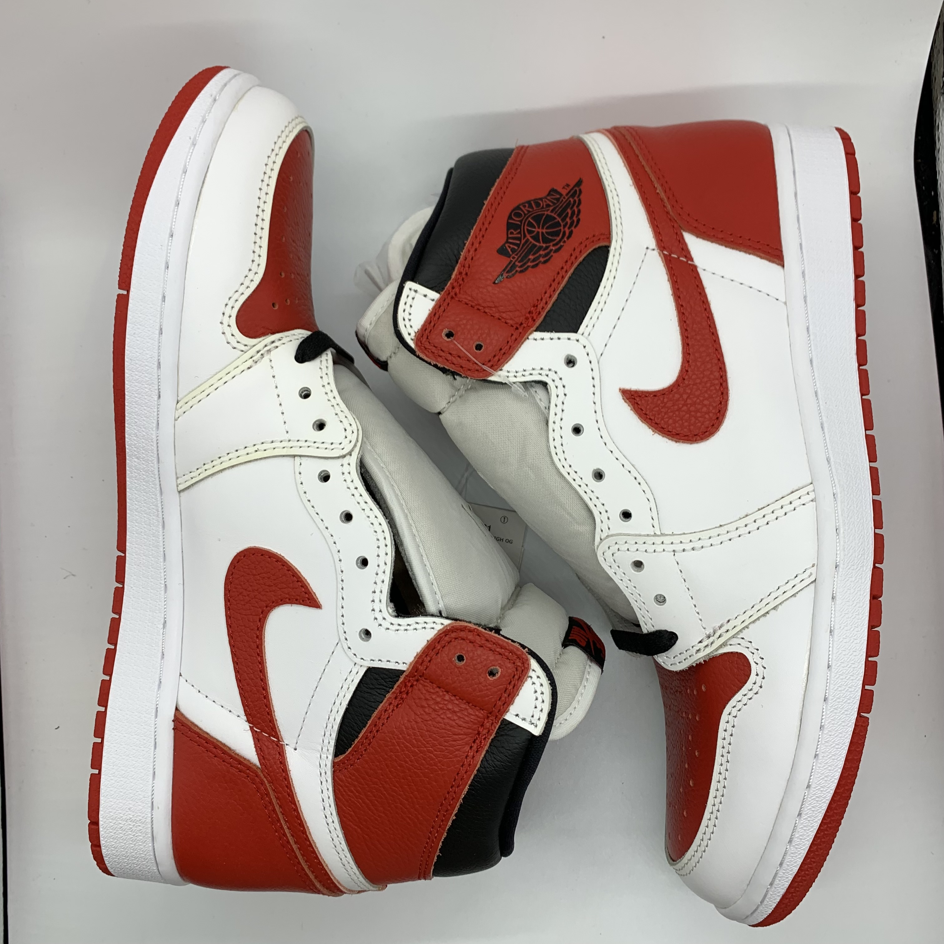 Nike Air Jordan 1 High OG "Heritage" 