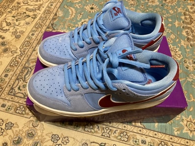 Nike SB Dunk Low Pro "Philadelphia Phillies/Valor Blue and Team Maroon"