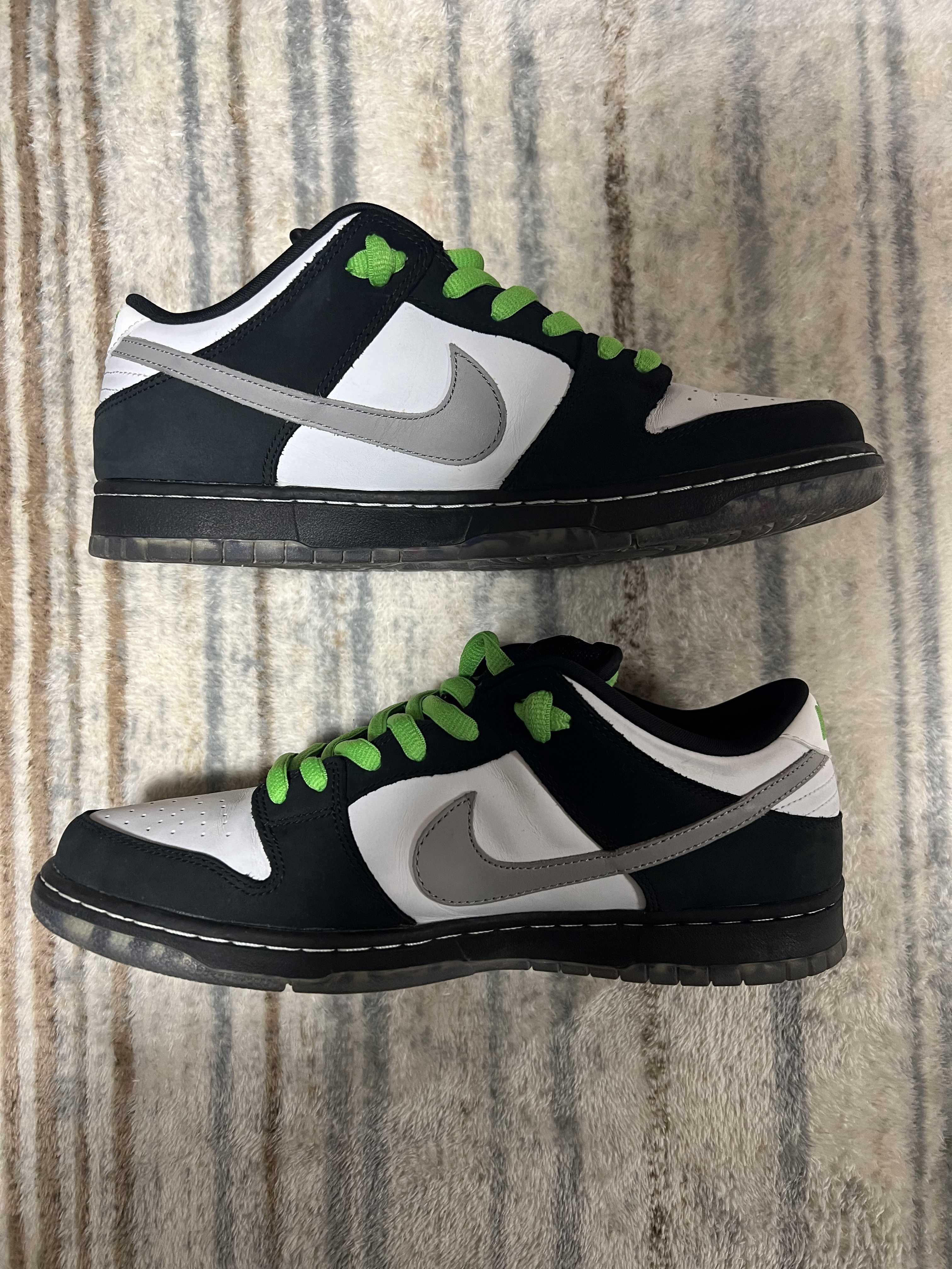 STAPLE × Nike SB Dunk Low "Pigeon Black/White"