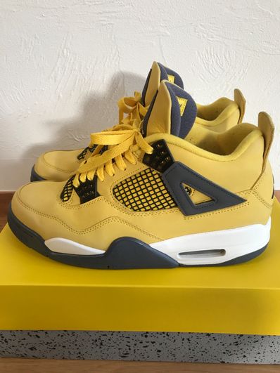 Nike Air Jordan 4 "Tour Yellow"