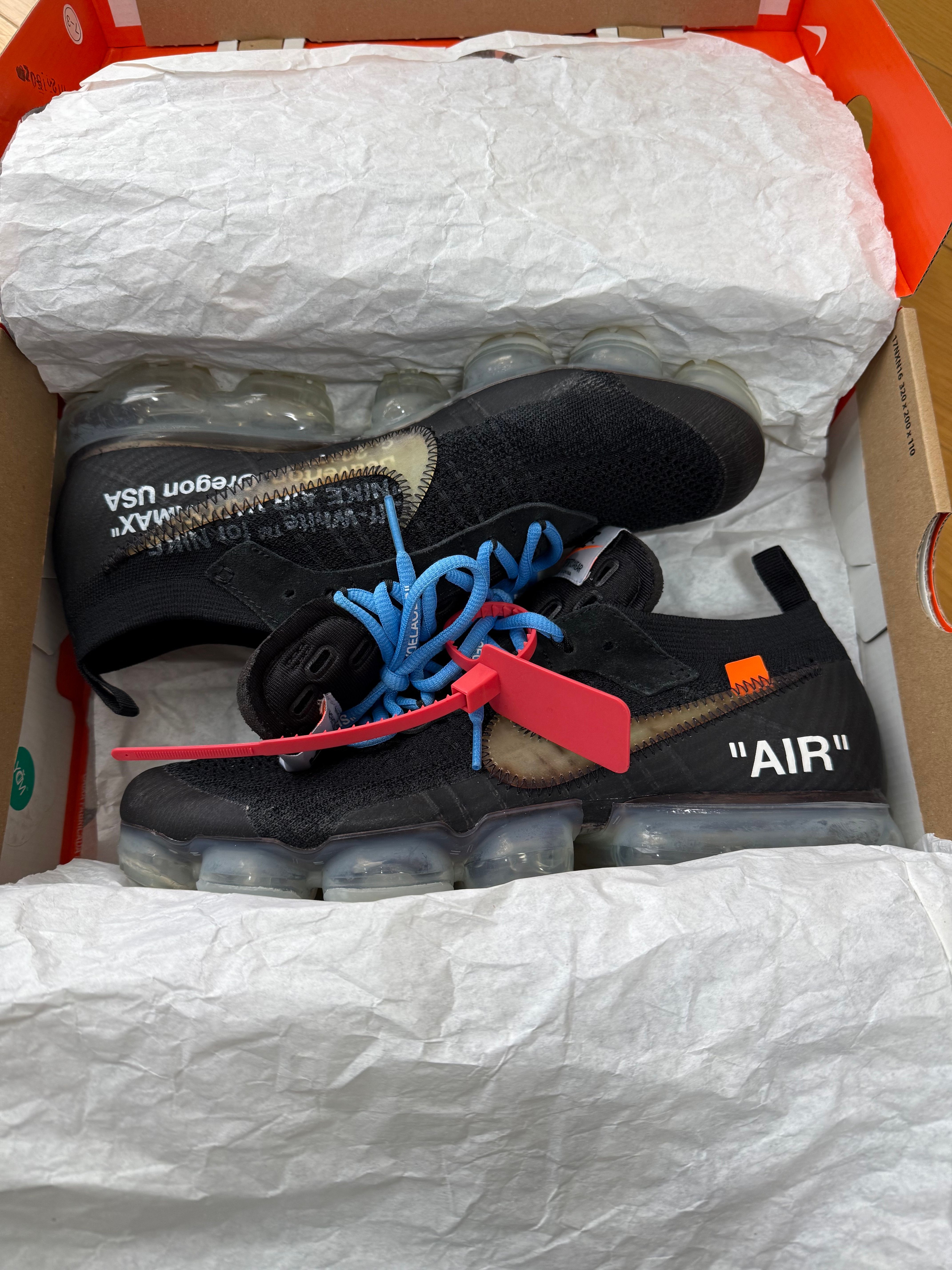Off-White × Nike Air Vapormax "Black/Total Orange/Clear"