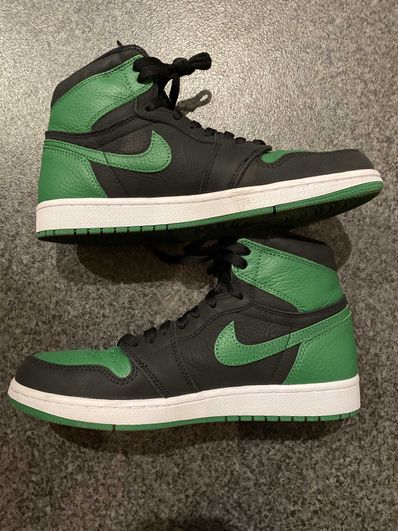 Nike Air Jordan 1 Retro High OG "Black/Pine Green" (2020)