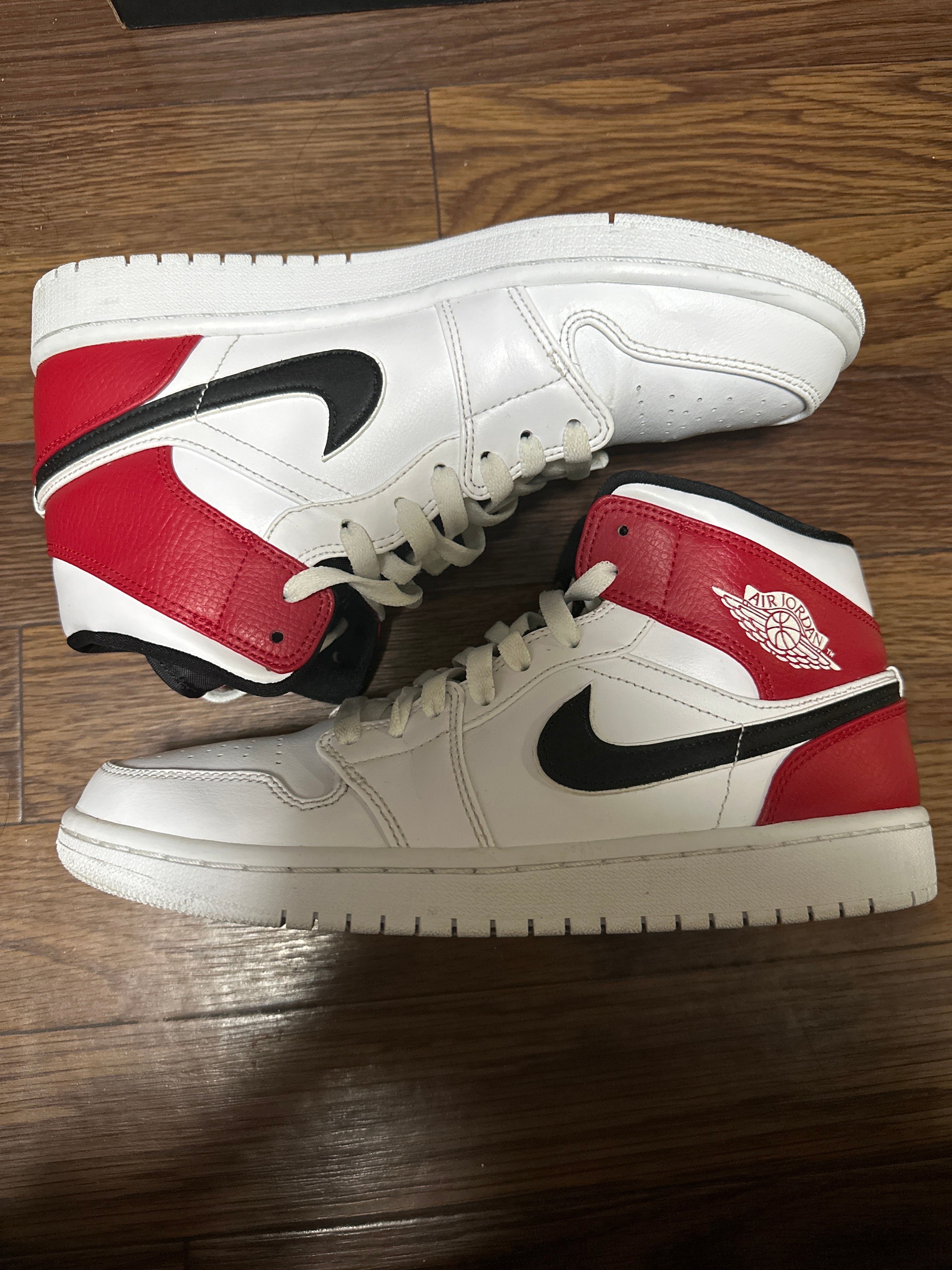 Nike Air Jordan 1 Mid "White/Black/Gym Red"