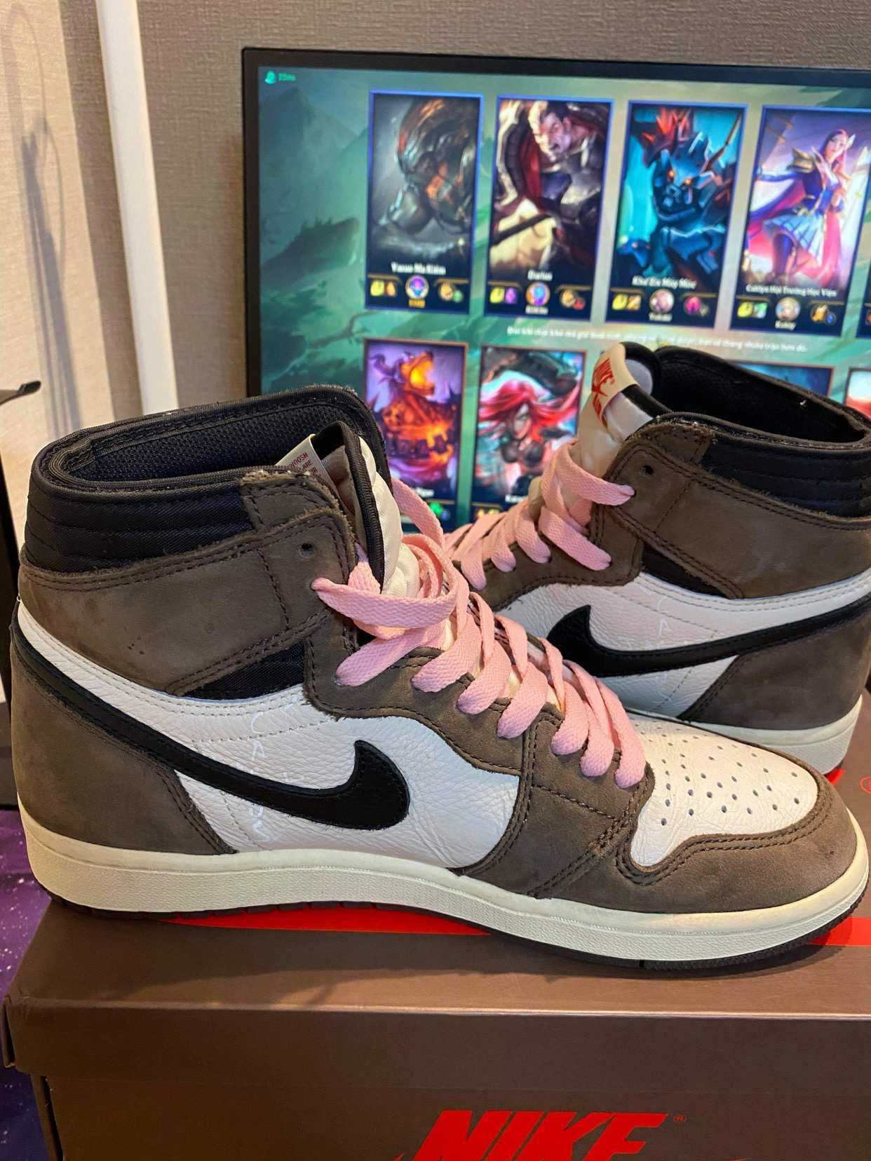 Travis Scott × Nike Air Jordan 1 Retro High OG TS SP "Sail/Dark Mocha"