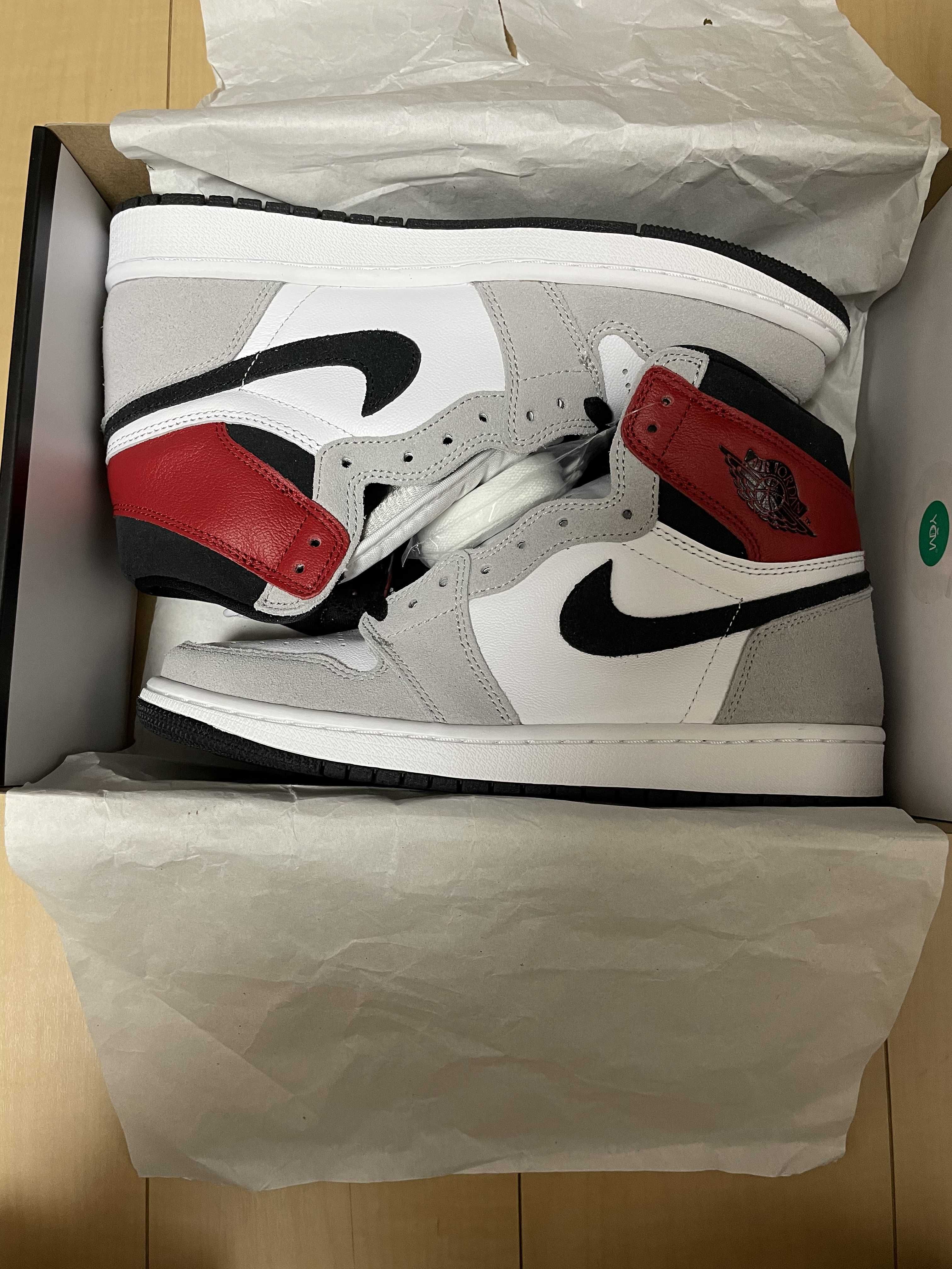 Nike Air Jordan 1 High OG "White/Black/Light Smoke Grey"