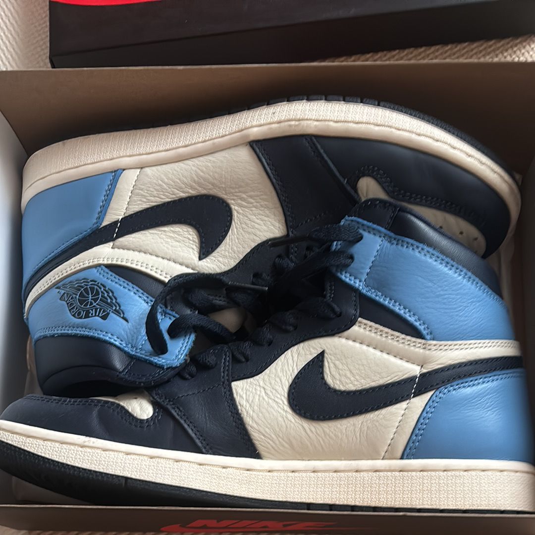 Nike Air Jordan 1 Retro High OG "Obsidian/University Blue"