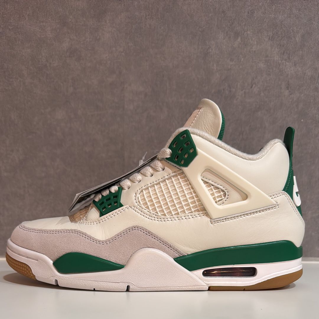 Nike SB × Air Jordan 4 Retro SP "Pine Green"