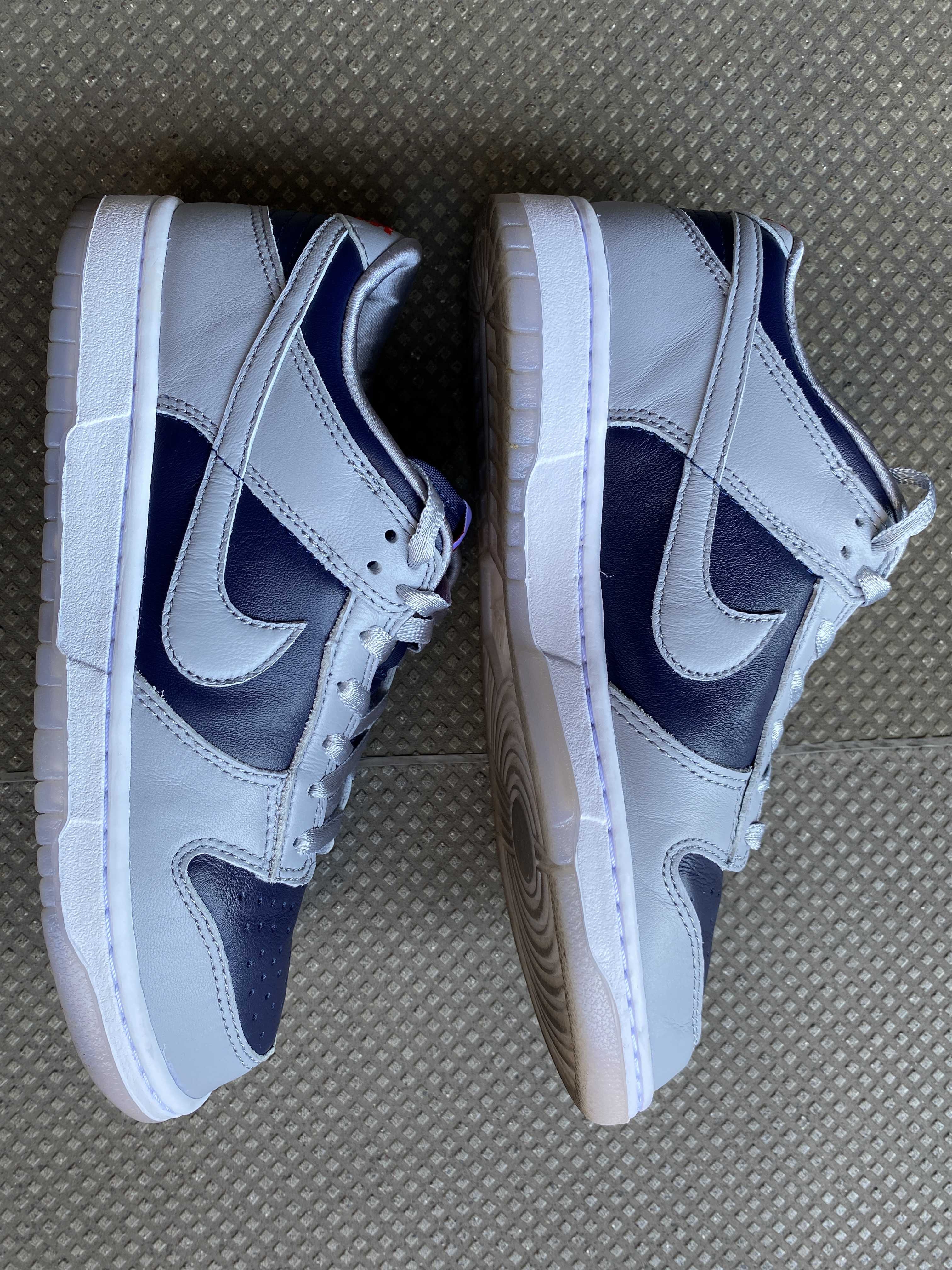 NIKE Women's DUNK LOW "COLLEGE NAVY"