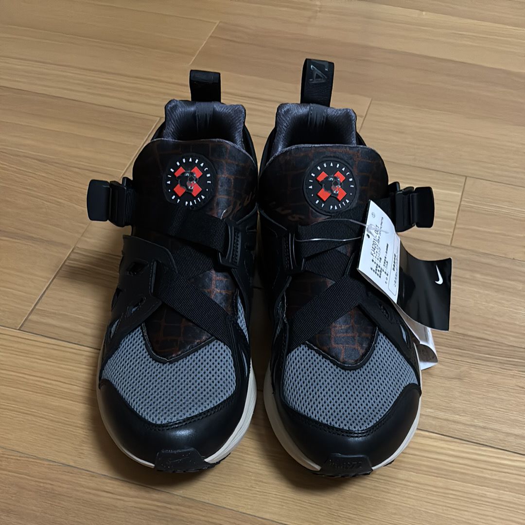 パタ × ナイキ エアハラチ 20Y24 "ブラック アンド クールグレー"