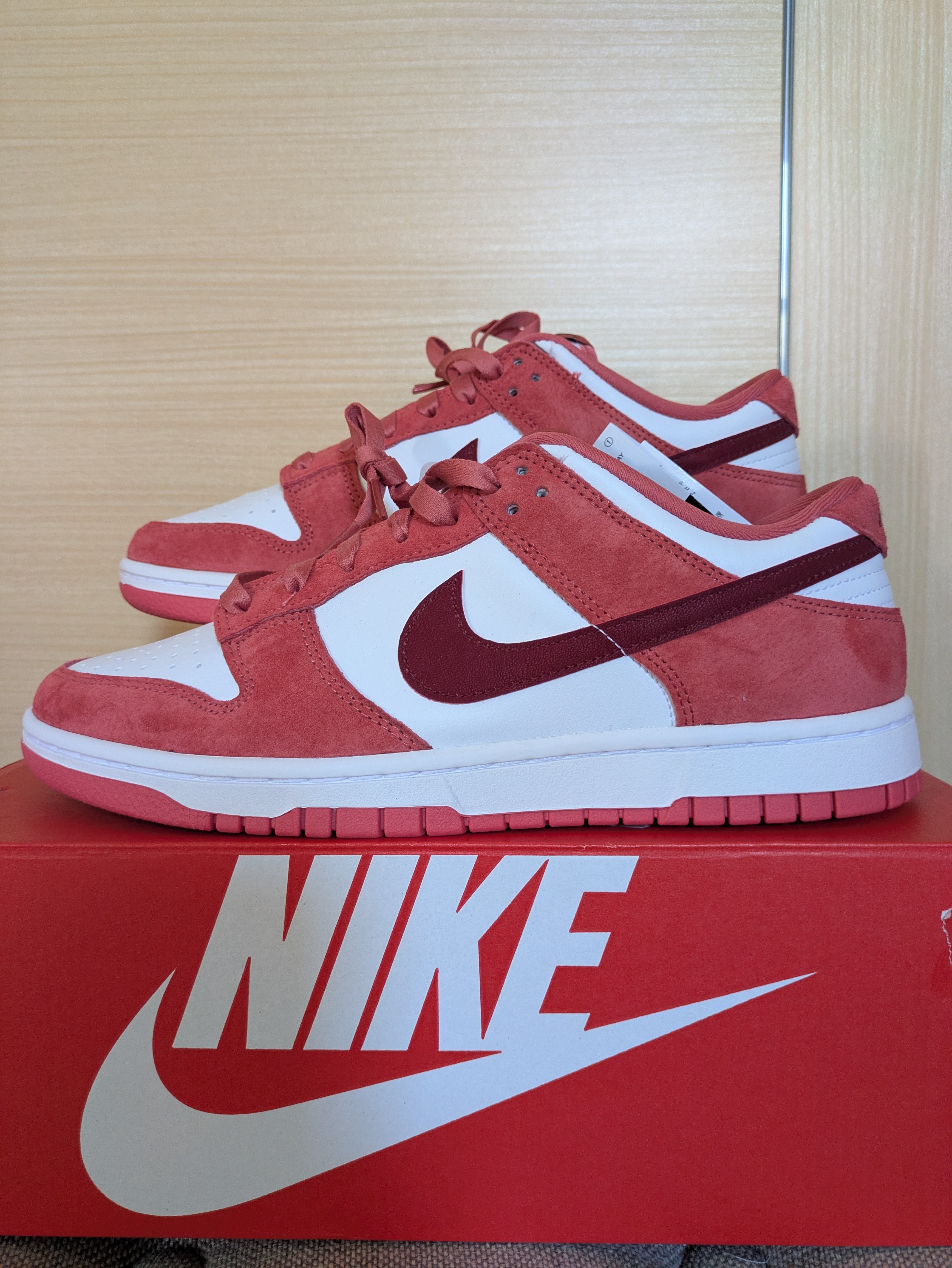 Nike Women's Dunk Low "Valentine’s Day 2024"