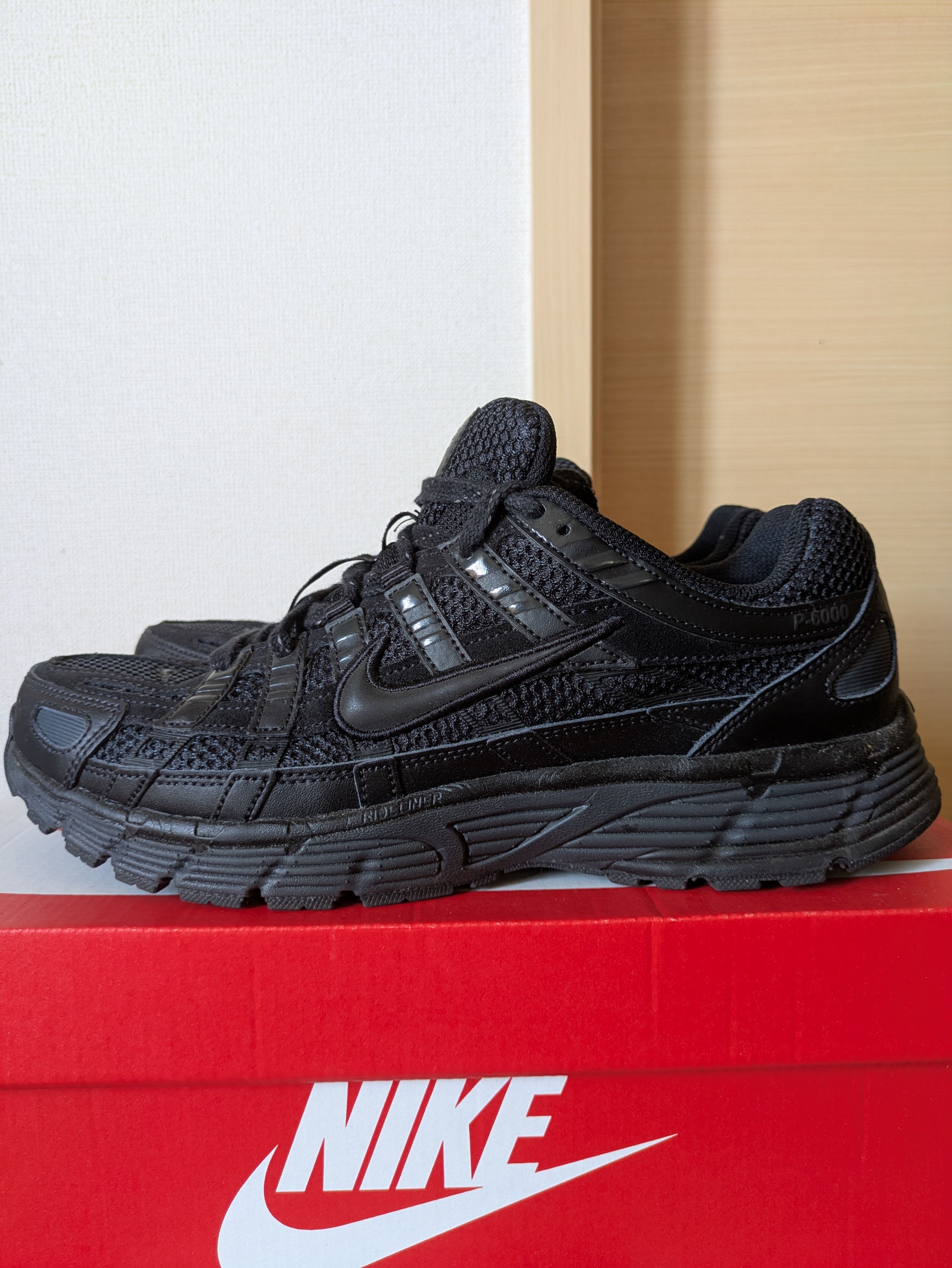 ナイキ P-6000 プレミアム "トリプルブラック"
