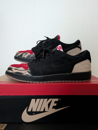 Sole Fly × Nike Air Jordan 1 Low "Black and Sport Red"