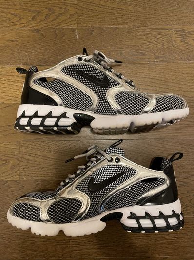 STUSSY × NIKE AIR ZOOM SPIRIDON CAGED "PURE PLATINUM/BLACK-WHITE"