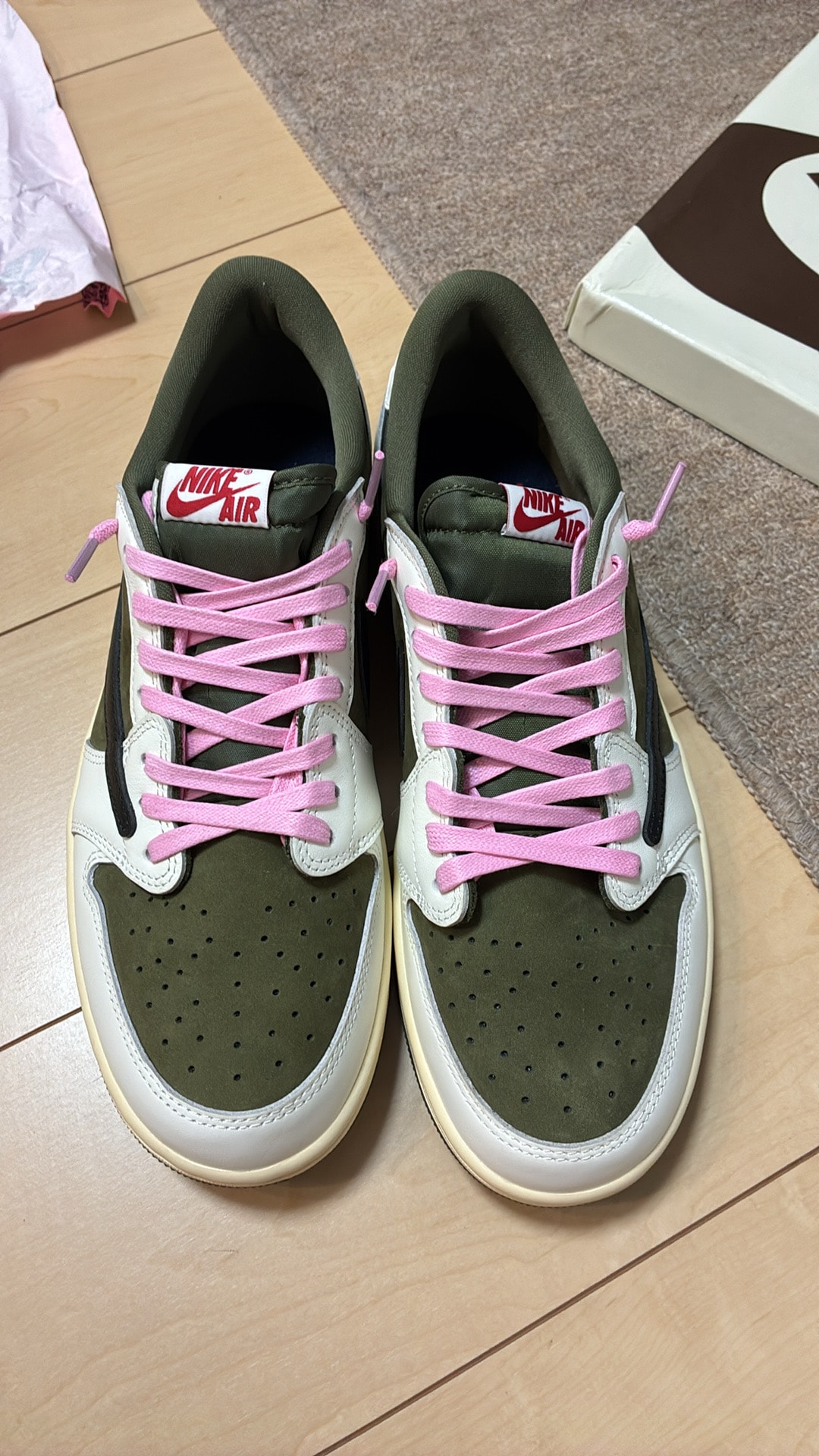Travis Scott × Nike Air Jordan 1 Low OG SP "Reverse Olive"