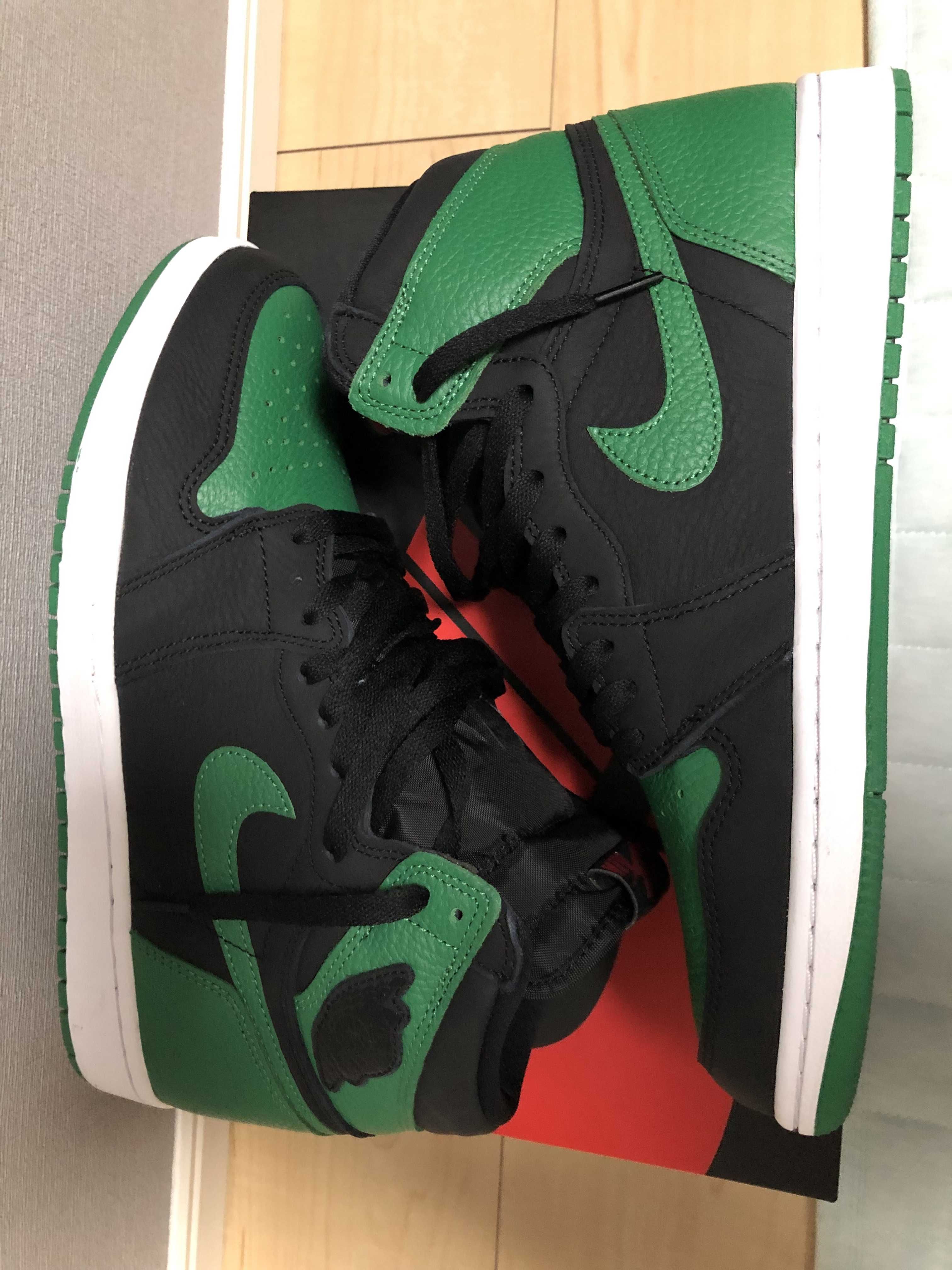 Nike Air Jordan 1 Retro High OG "Black/Pine Green" (2020)