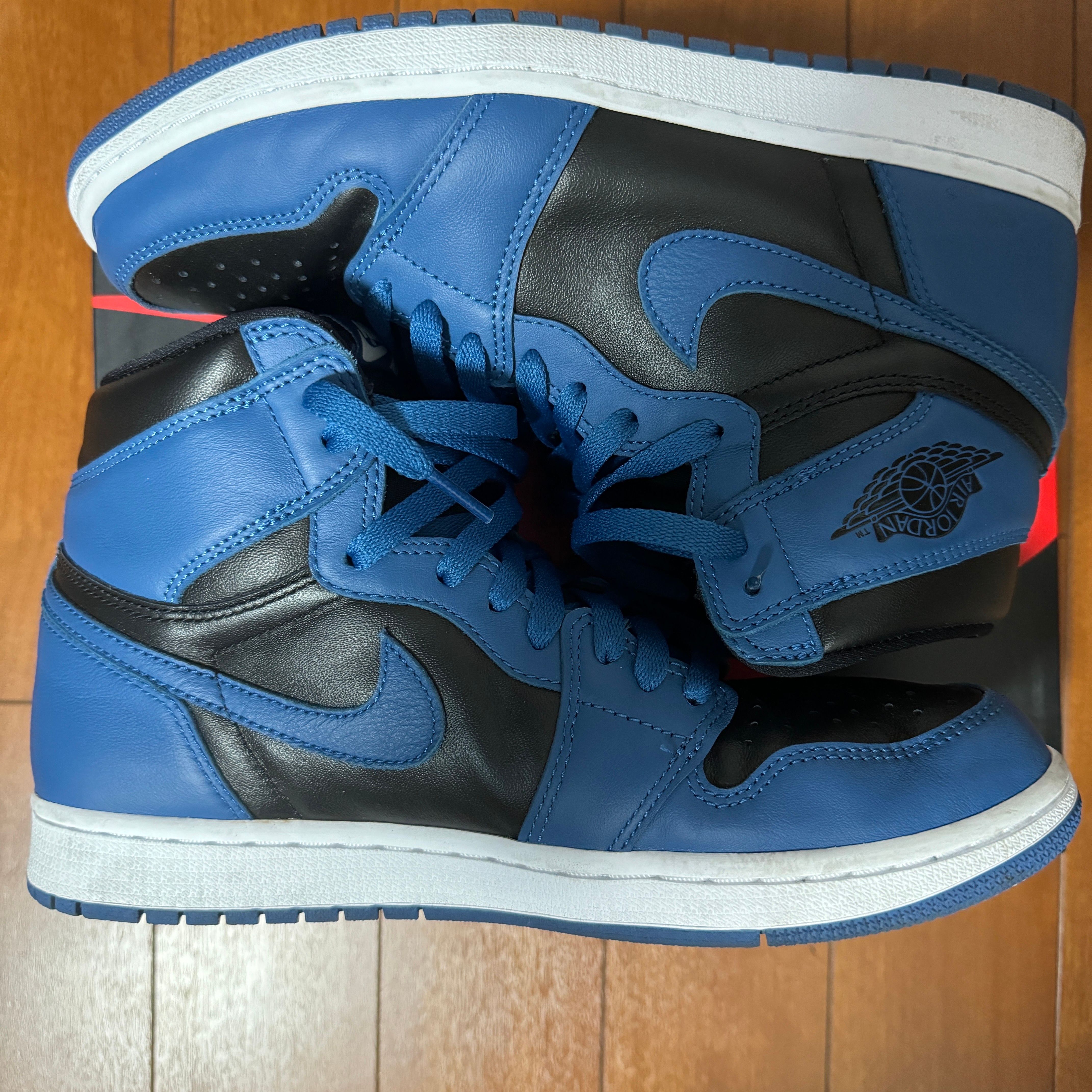 Nike Air Jordan 1 Retro High OG "Dark Marina Blue"