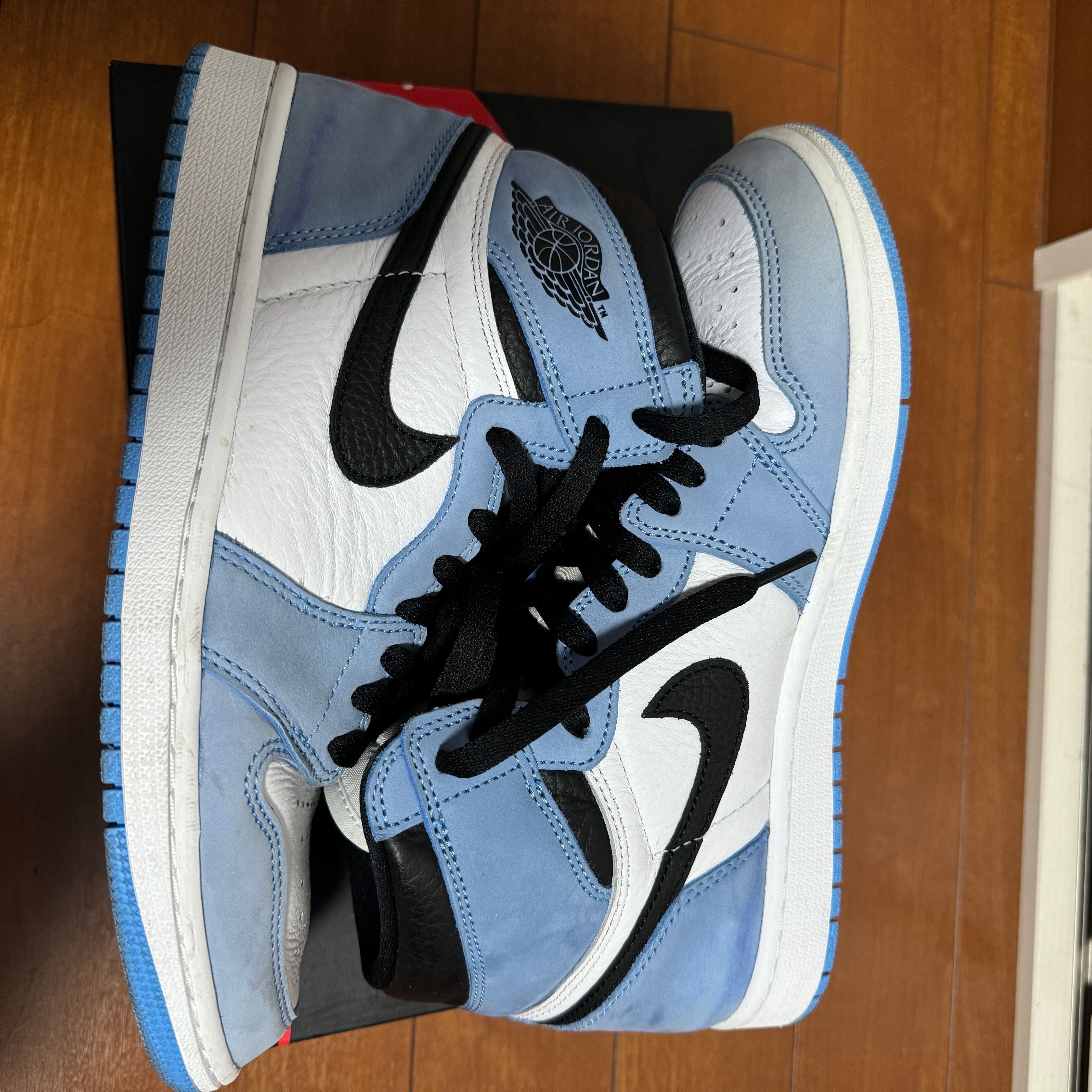 Nike Air Jordan 1 High OG "University Blue"