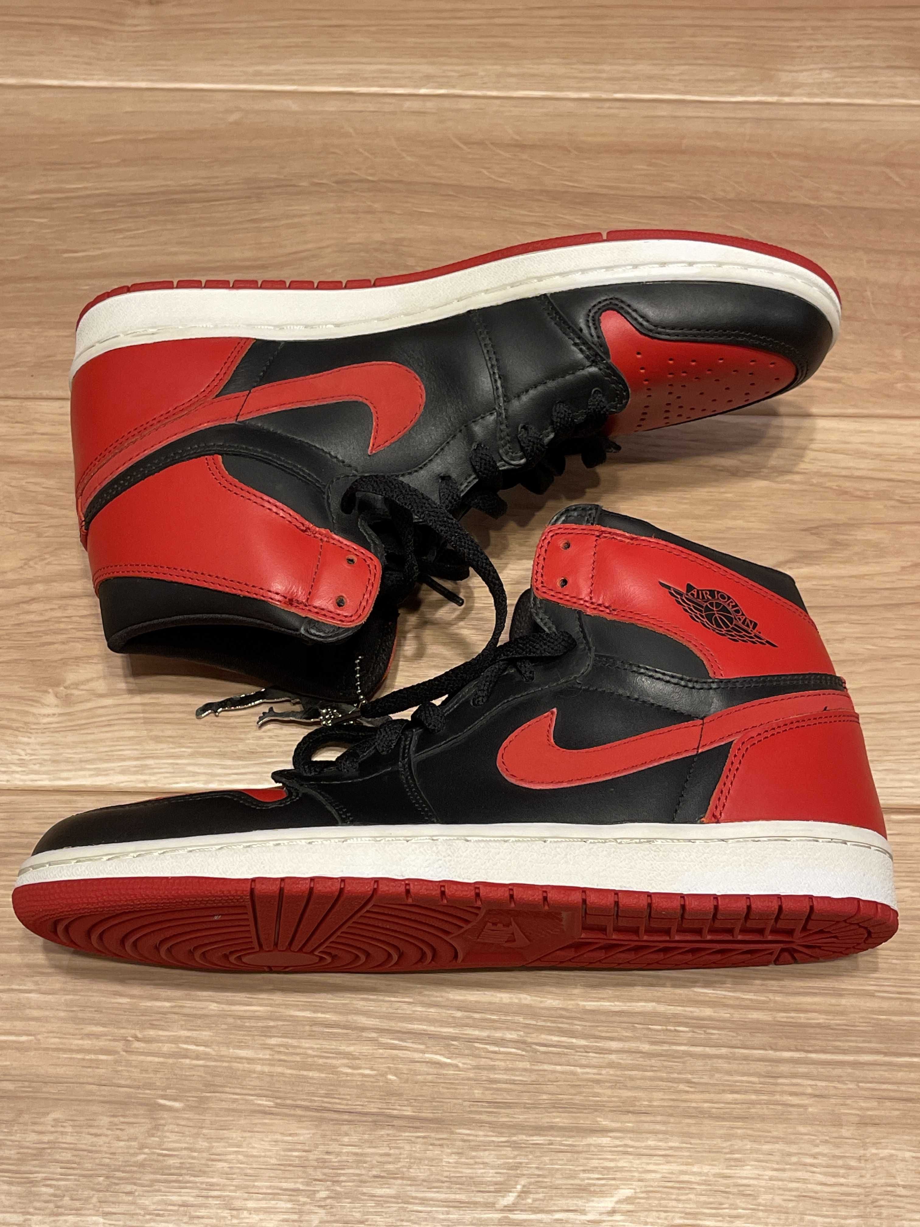 Nike Air Jordan 1 Retro High "Black Varsity Red/Bred"(2001)