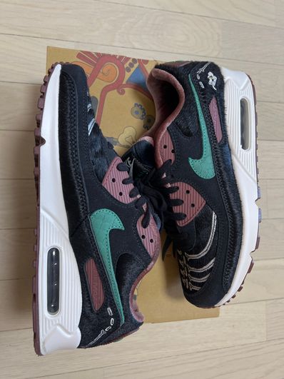 Nike Women's Air Max 90 "SiEMPRE Familia"