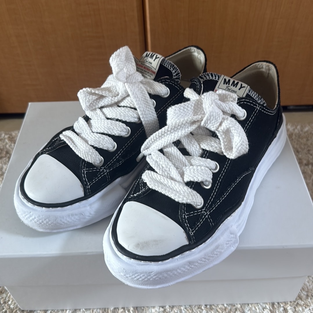 Maison MIHARA YASUHIRO PETERSON OG Sole Canvas Low-top Sneaker "Black"