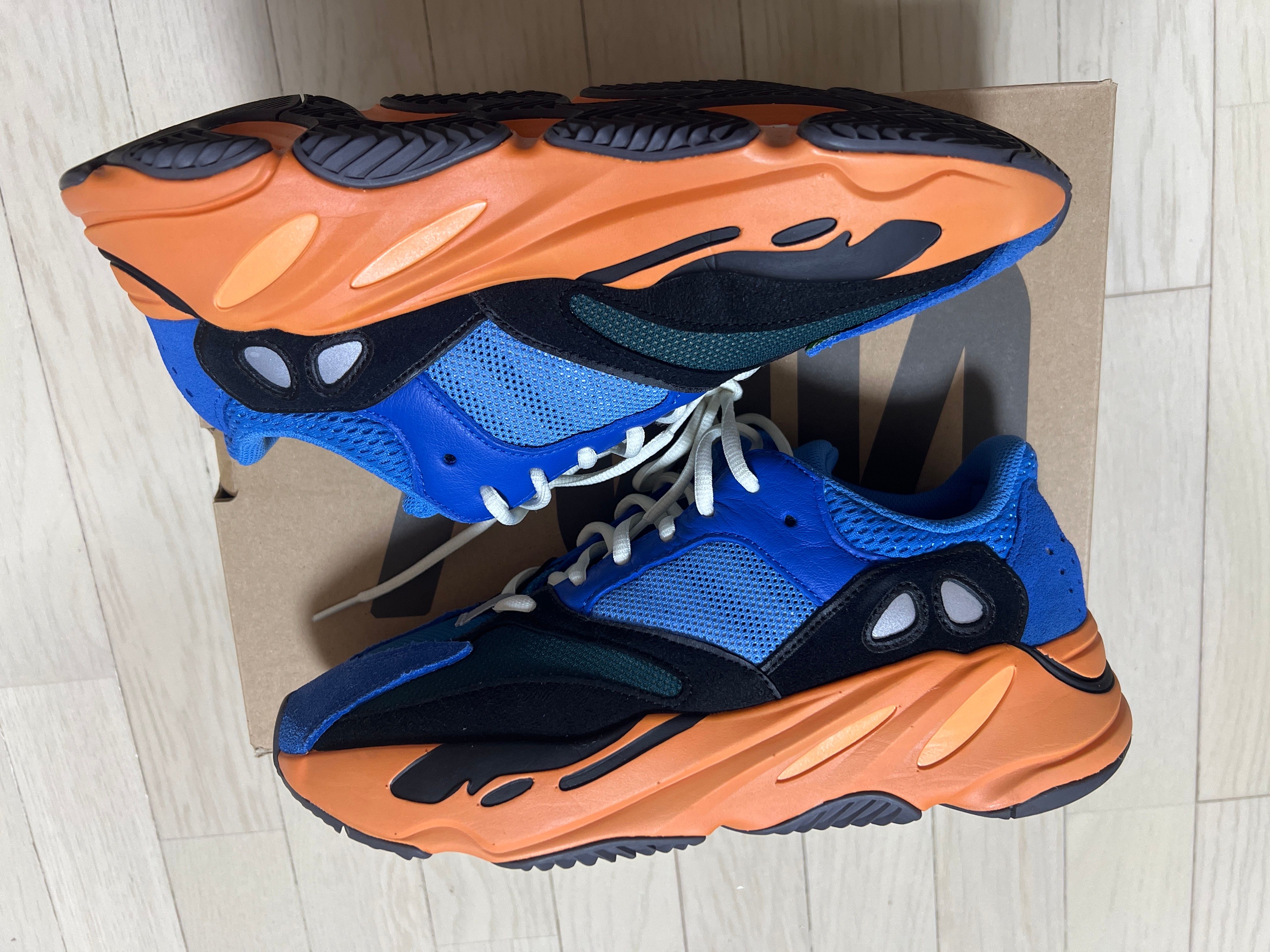 adidas YEEZY Boost 700 "Bright Blue"