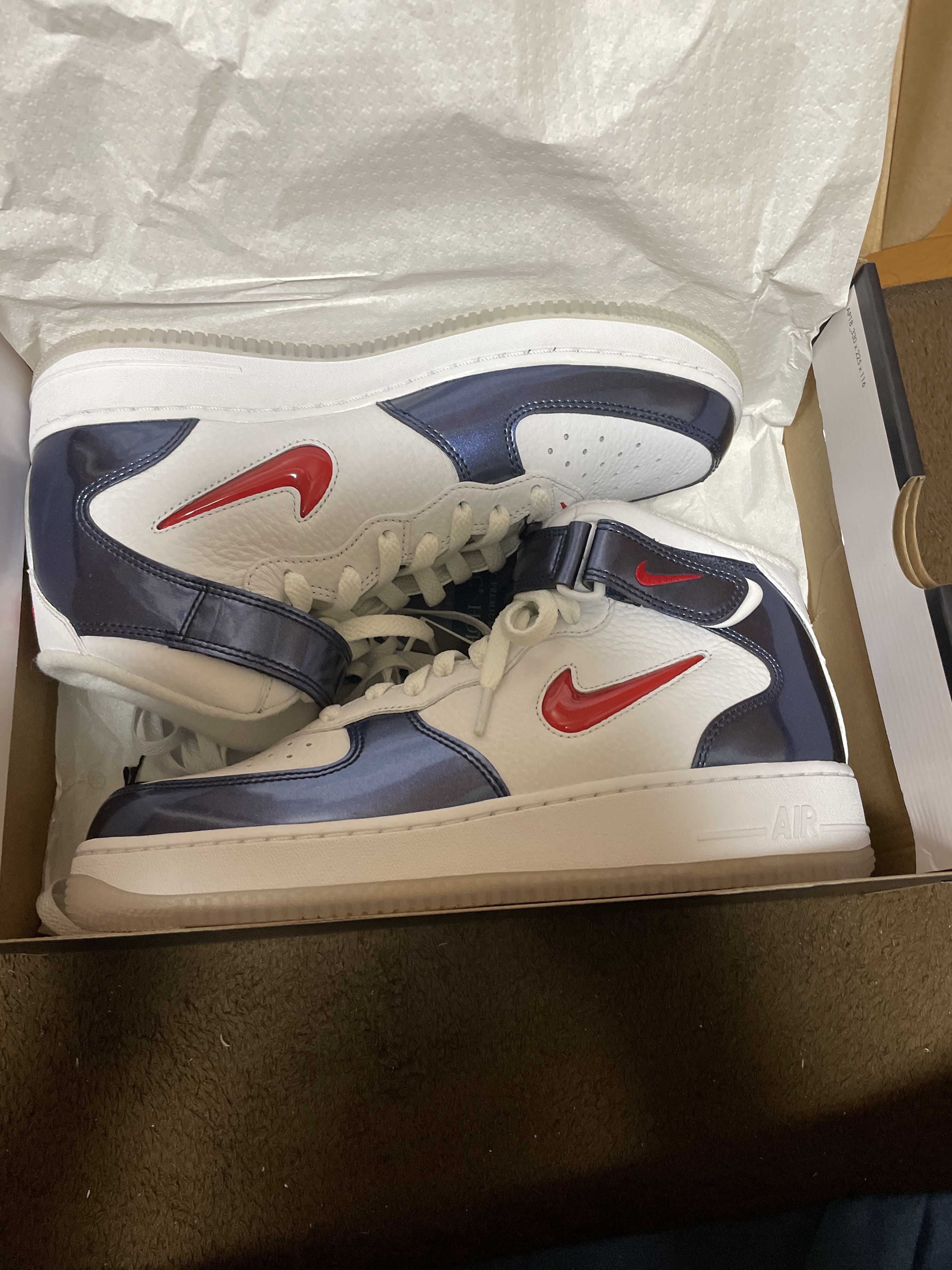 Nike Air Force 1 Mid QS "University Red and Midnight Navy"