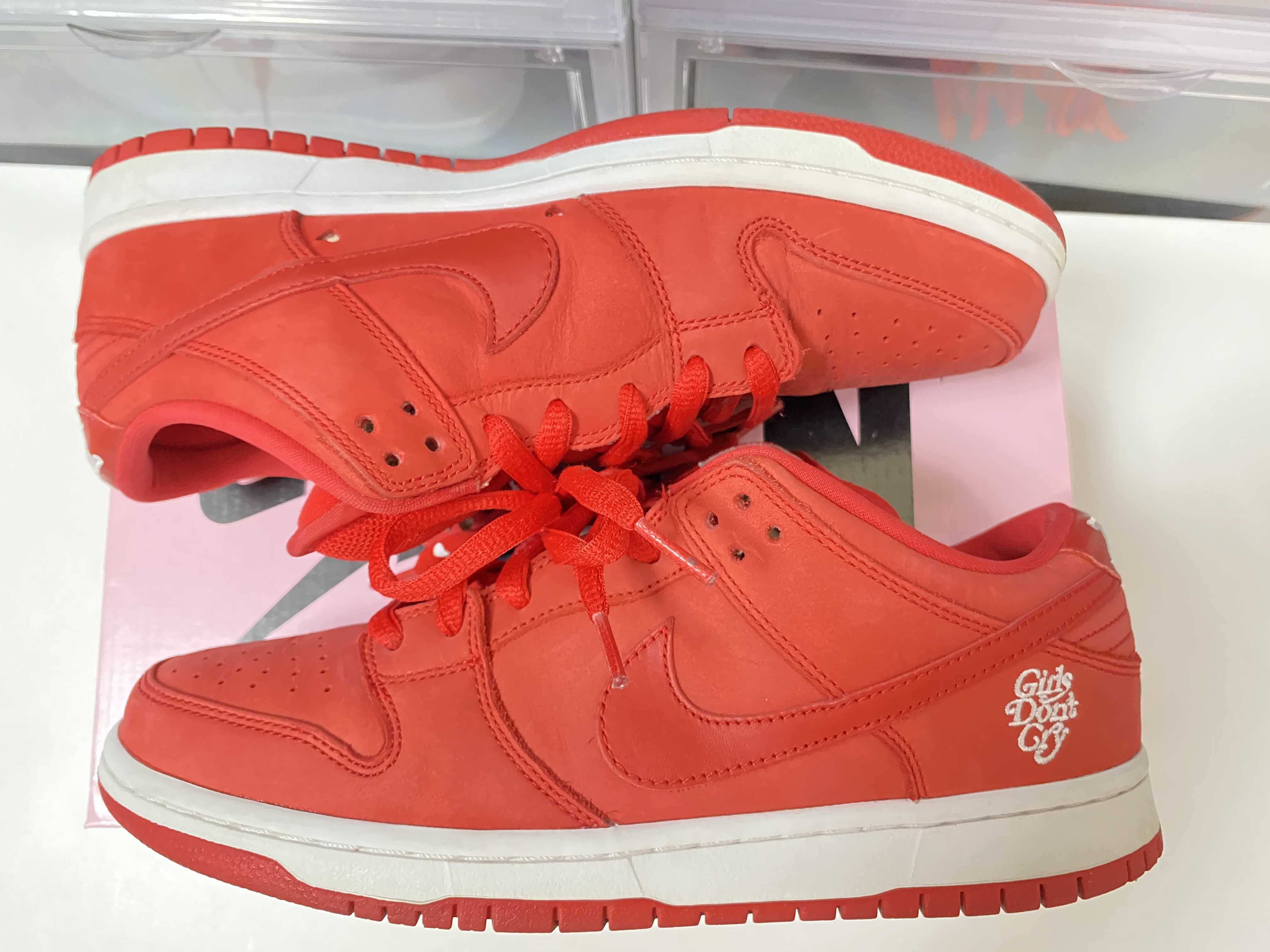 Girls Don't Cry × Nike SB Dunk Low Pro QS "Red" / VERDY