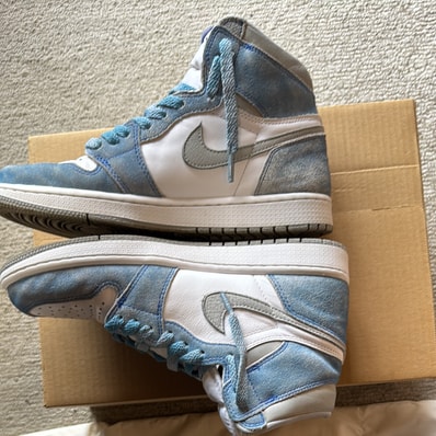 Nike Air Jordan 1 High OG "Hyper Royal"