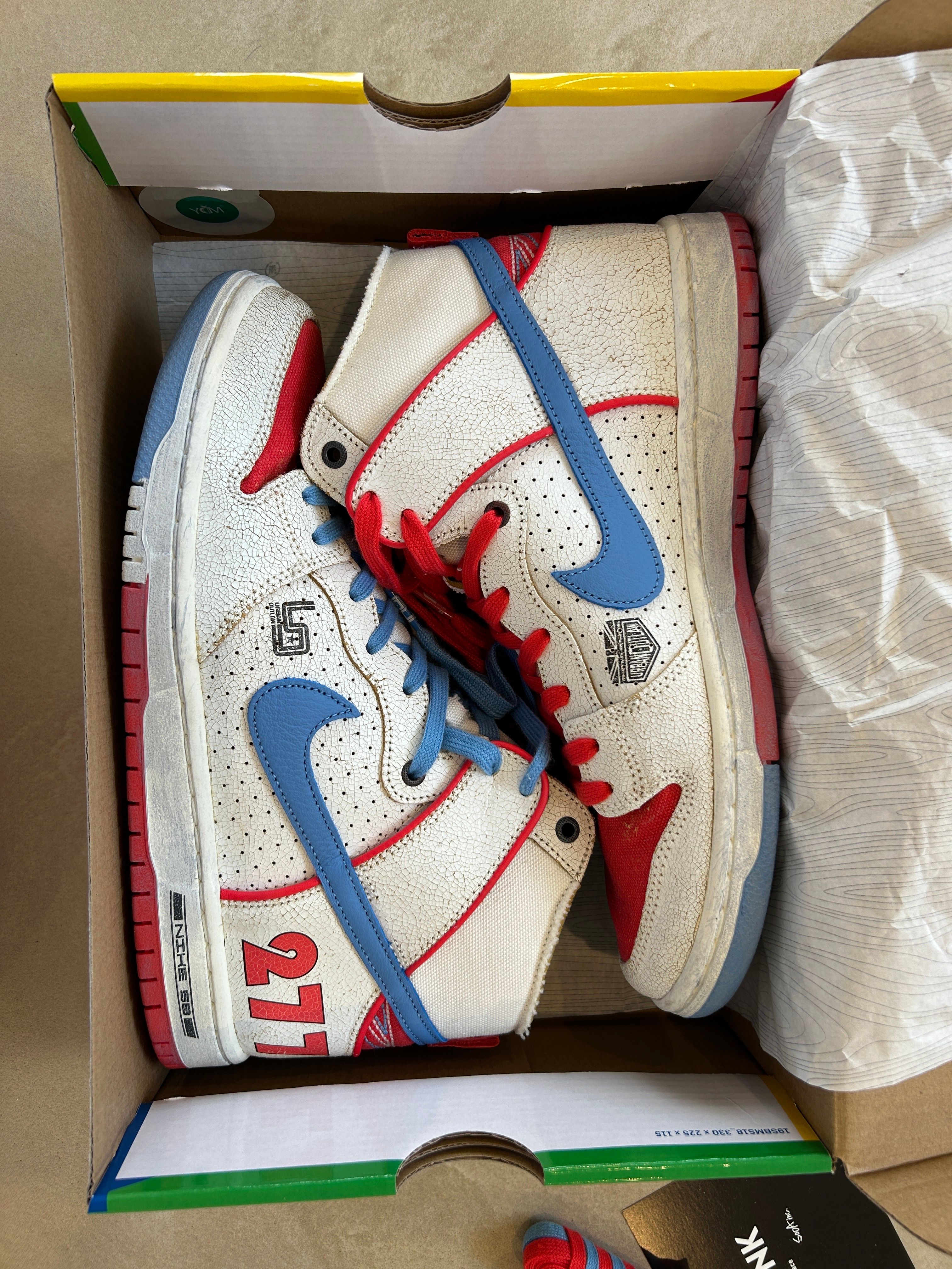 Magnus Walker x Nike SB Dunk High "1971 Porche 911 T 277"