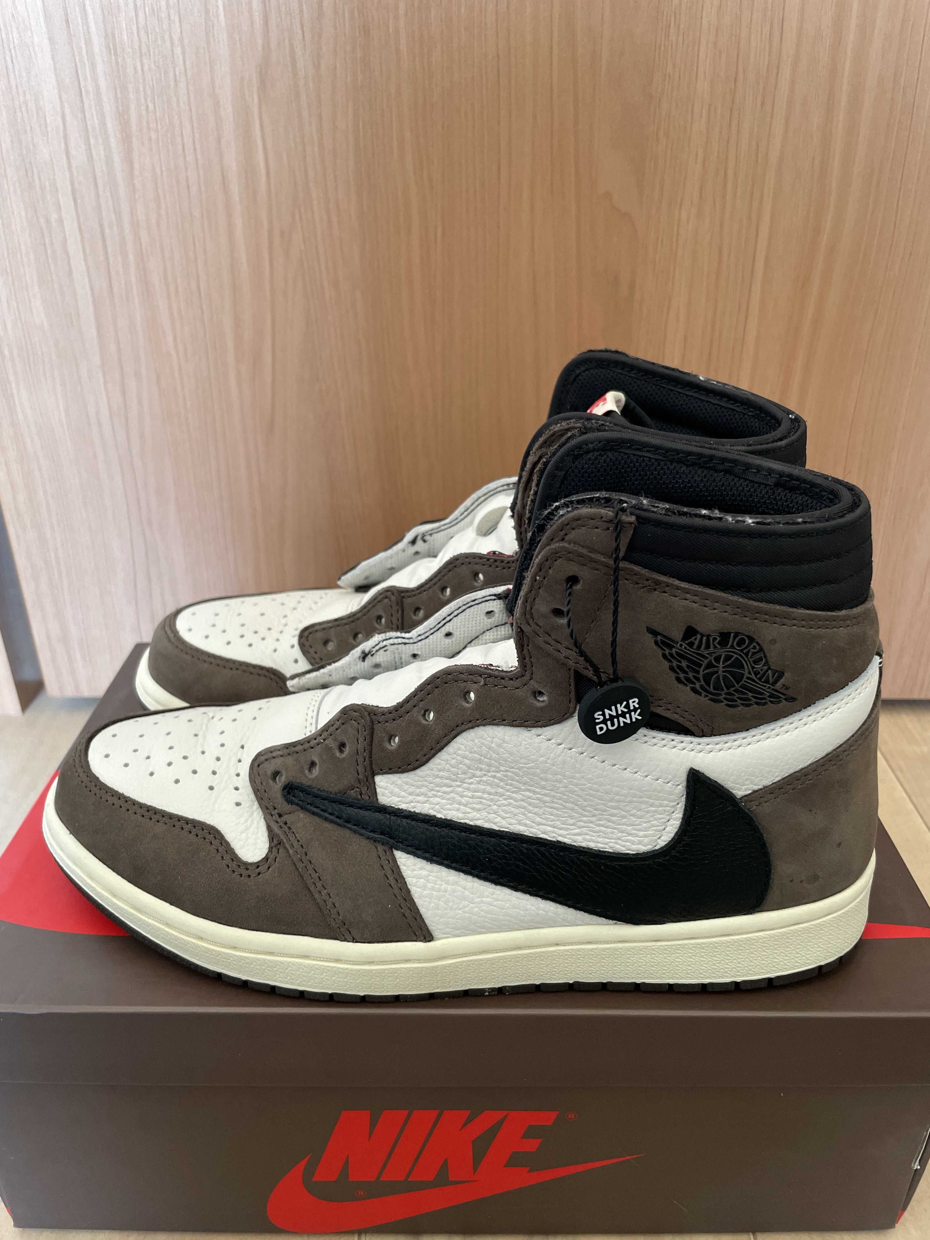 Travis Scott × Nike Air Jordan 1 Retro High OG TS SP "Sail/Dark Mocha"