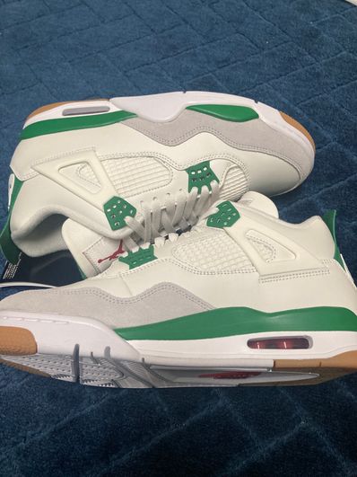 Nike SB × Air Jordan 4 Retro SP "Pine Green"