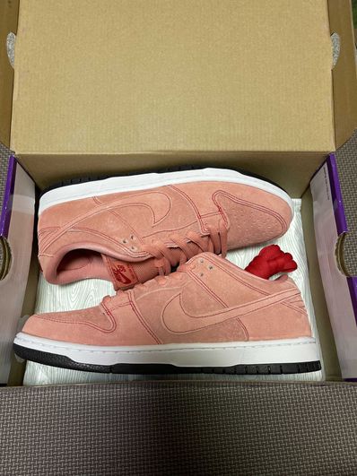 Nike SB Dunk Low "Pink Pig"
