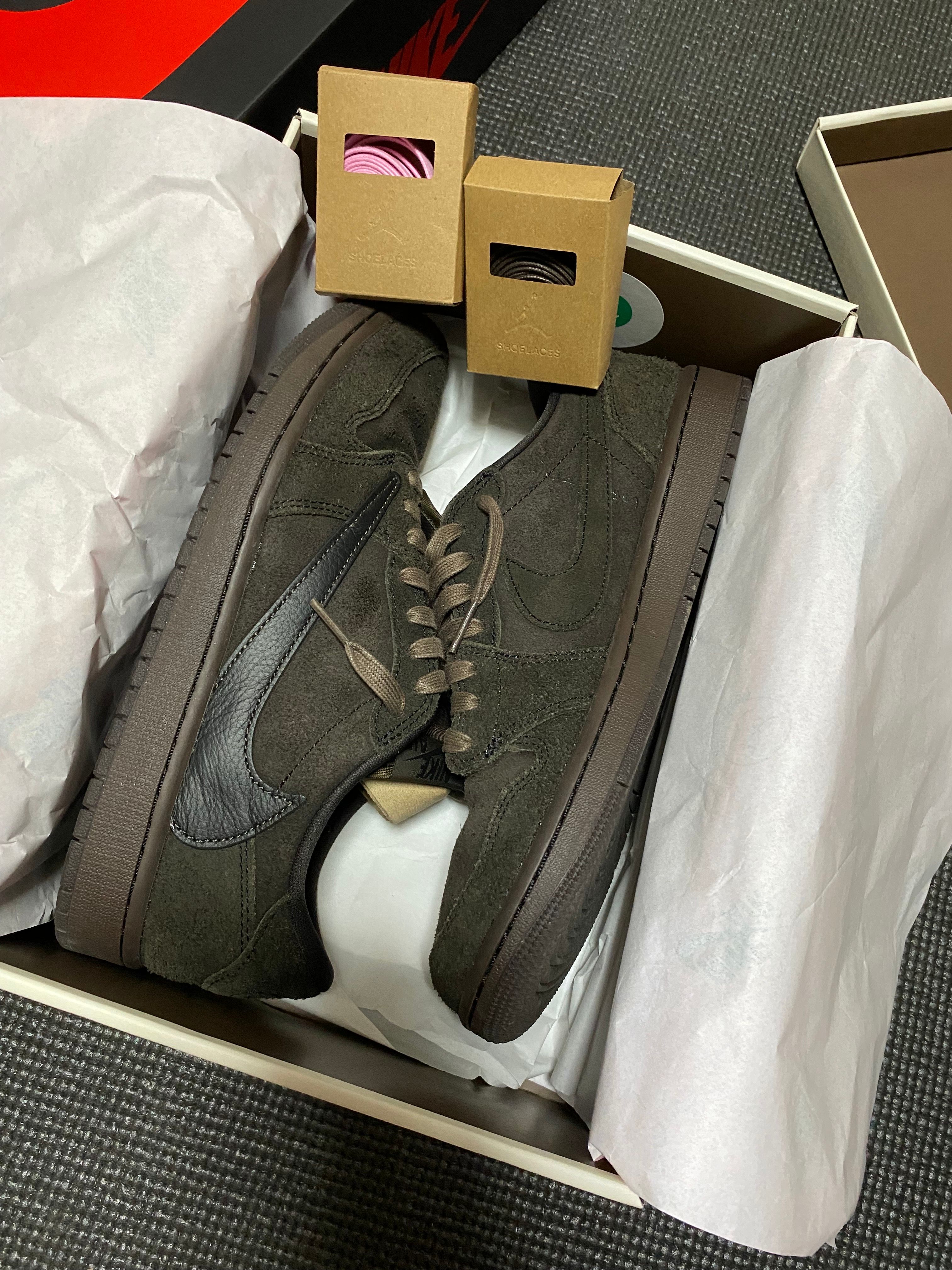 Travis Scott × Nike Air Jordan 1 Low OG SP "Velvet Brown and Dark Mocha"