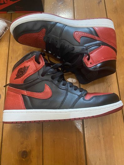 Nike Air Jordan 1 Retro High OG "Bred/Banned" (2016)