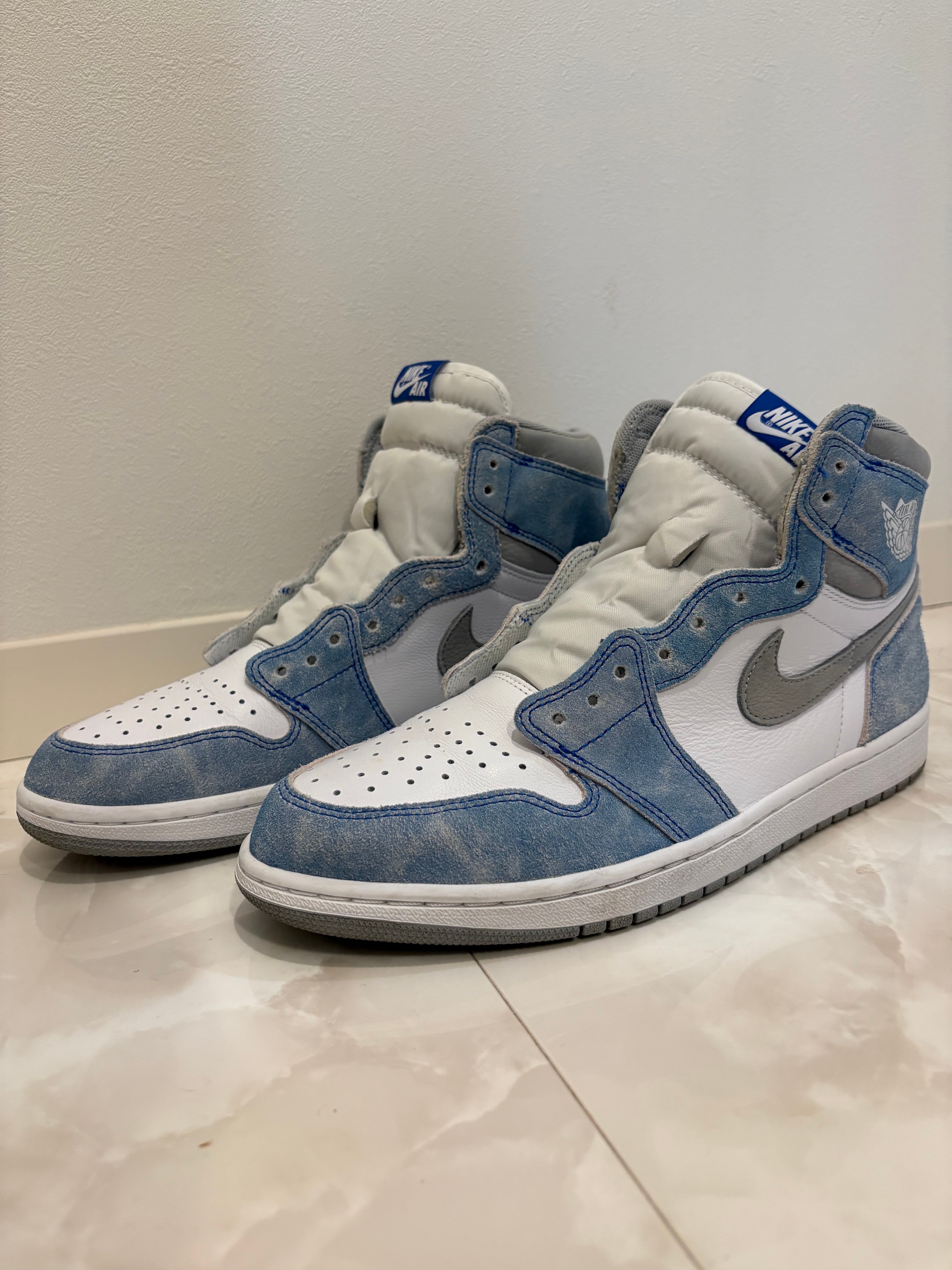 Nike Air Jordan 1 High OG "Hyper Royal"