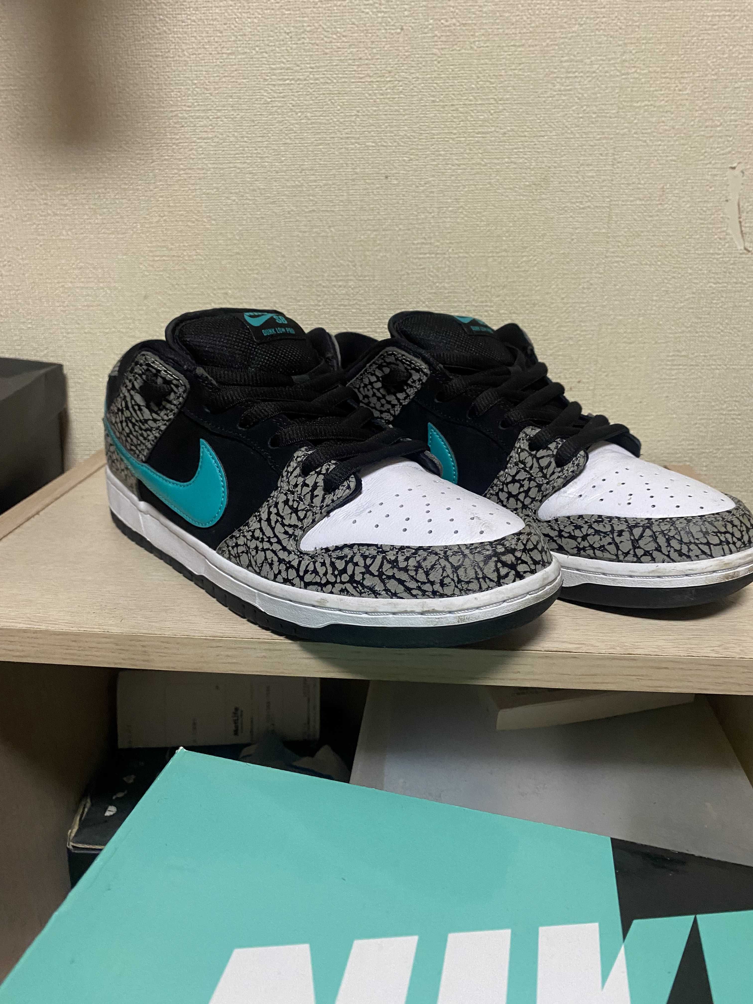 Nike SB Dunk Low "Elephant/Safari"