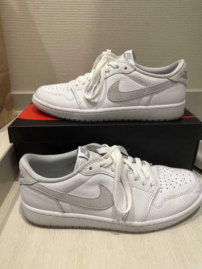 Nike Air Jordan 1 Low OG "Neutral Grey"