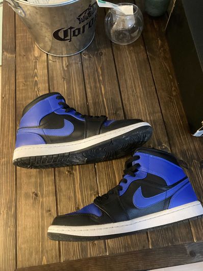 Nike Air Jordan 1 Mid "Hyper Royal"