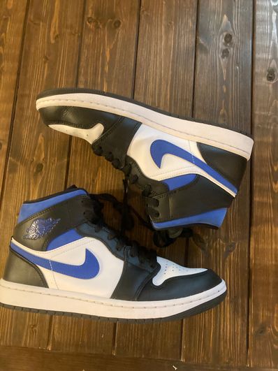 Nike Air Jordan 1 Mid "Royal"