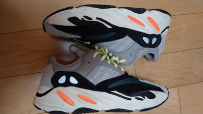 adidas YEEZY Boost 700 "Wave Runner"