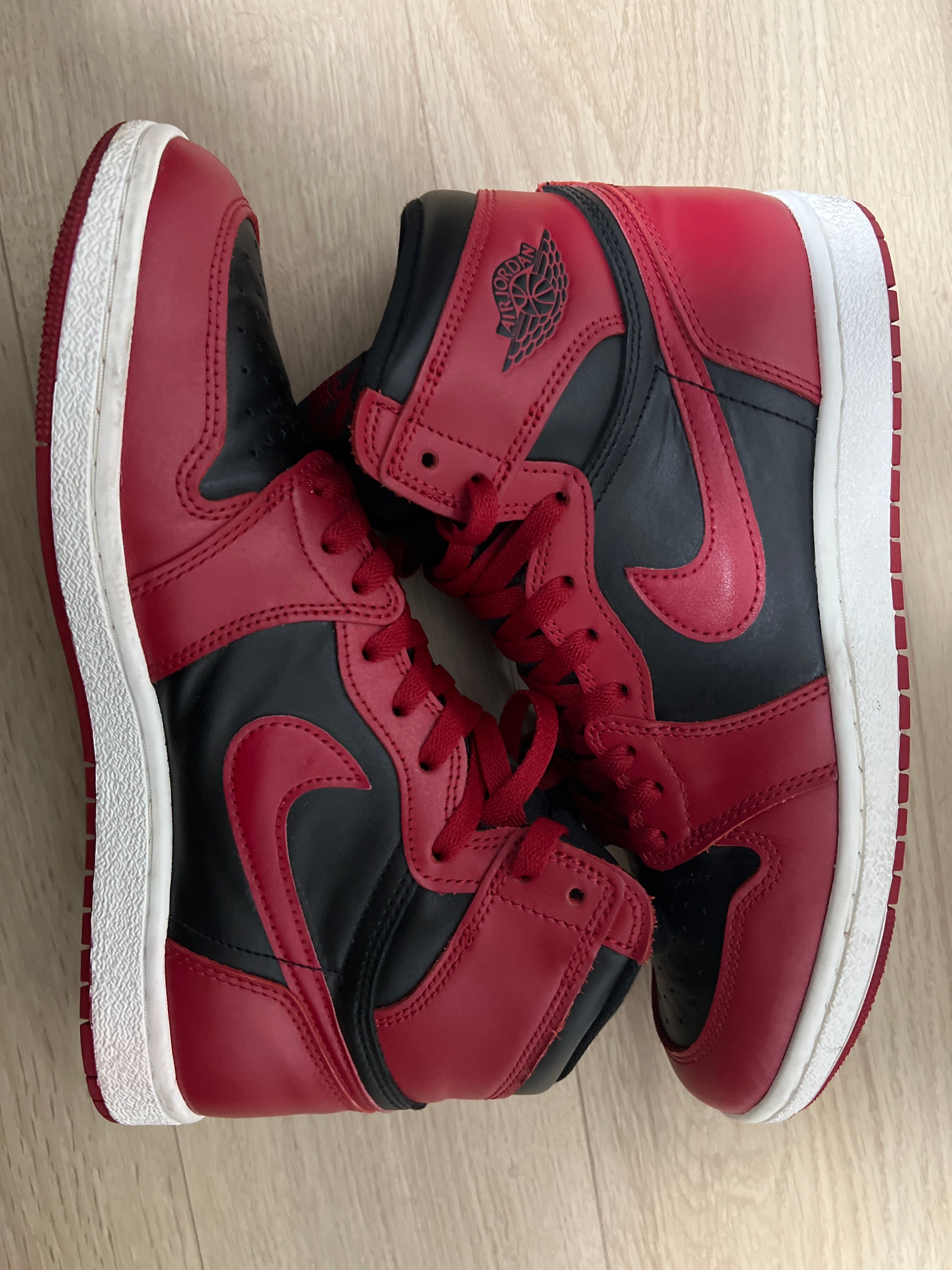Nike Air Jordan 1 High ’85 "Varsity Red"