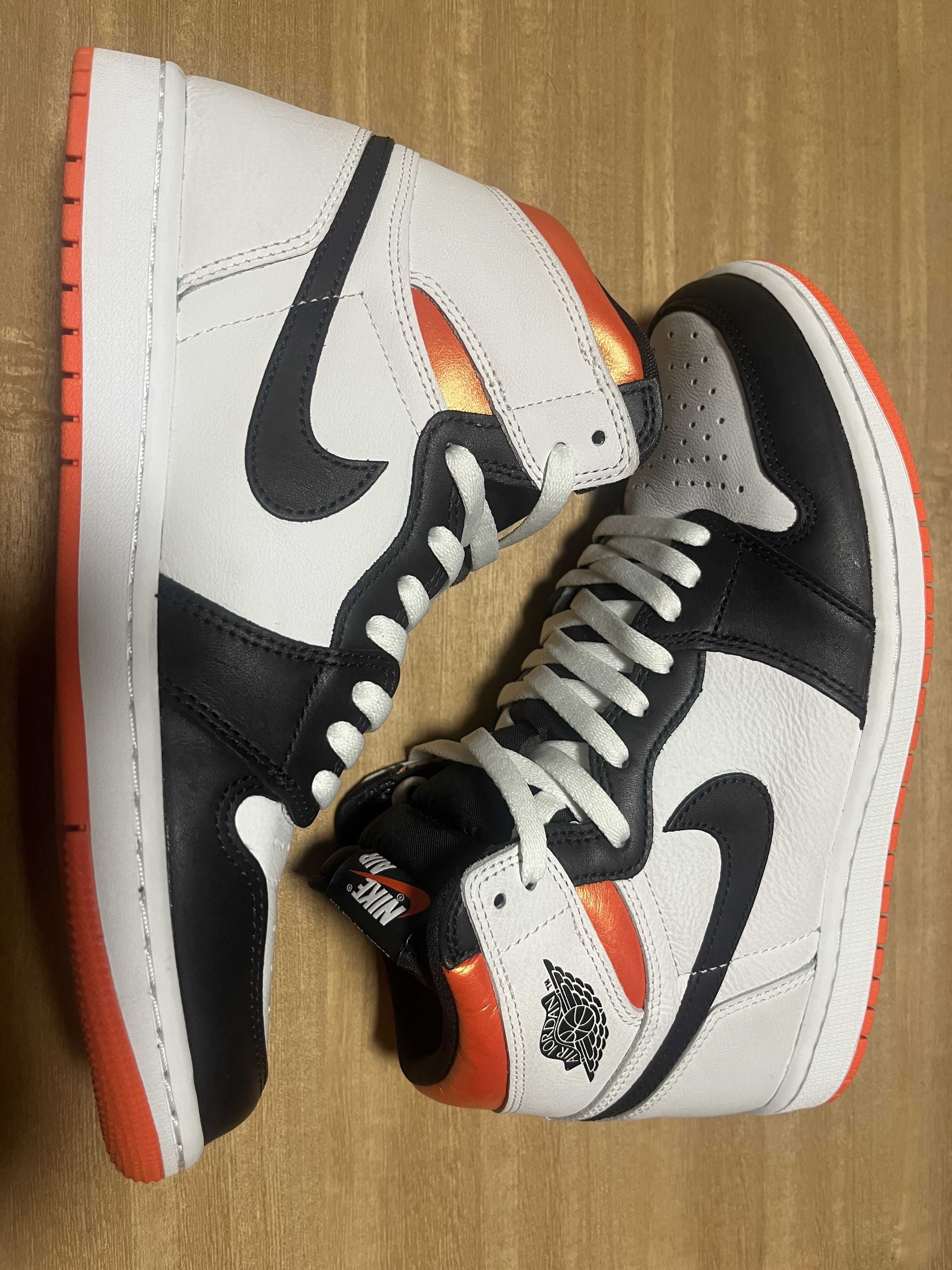 Nike Air Jordan 1 Retro High OG "Electro Orange"