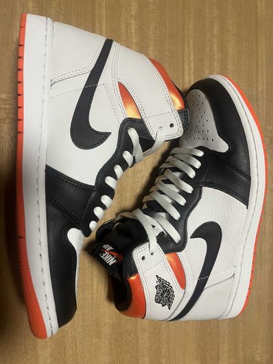 Nike Air Jordan 1 Retro High OG "Electro Orange"