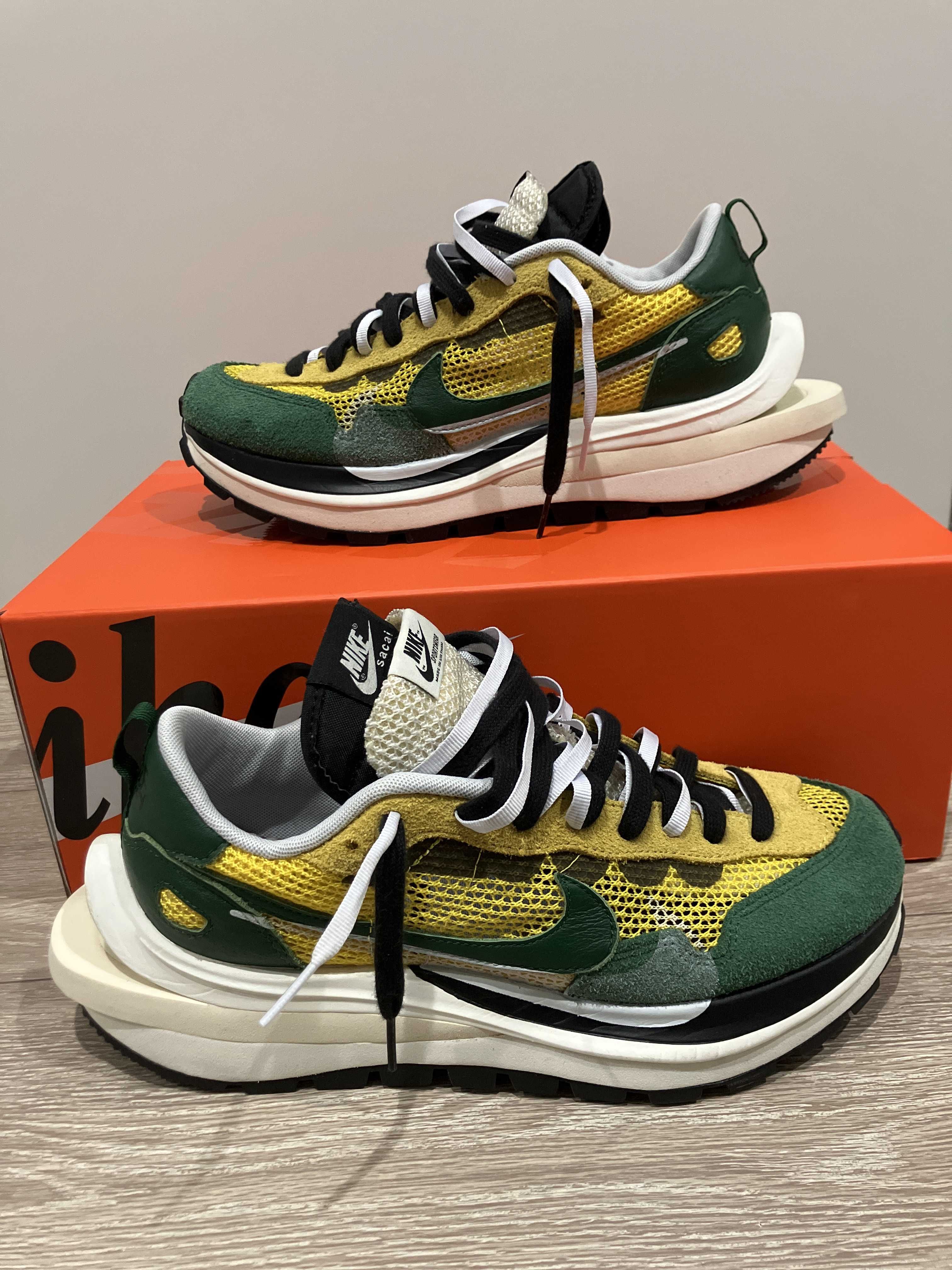 sacai × Nike Vapor Waffle "Tour Yellow/Stadium Green-Sail"