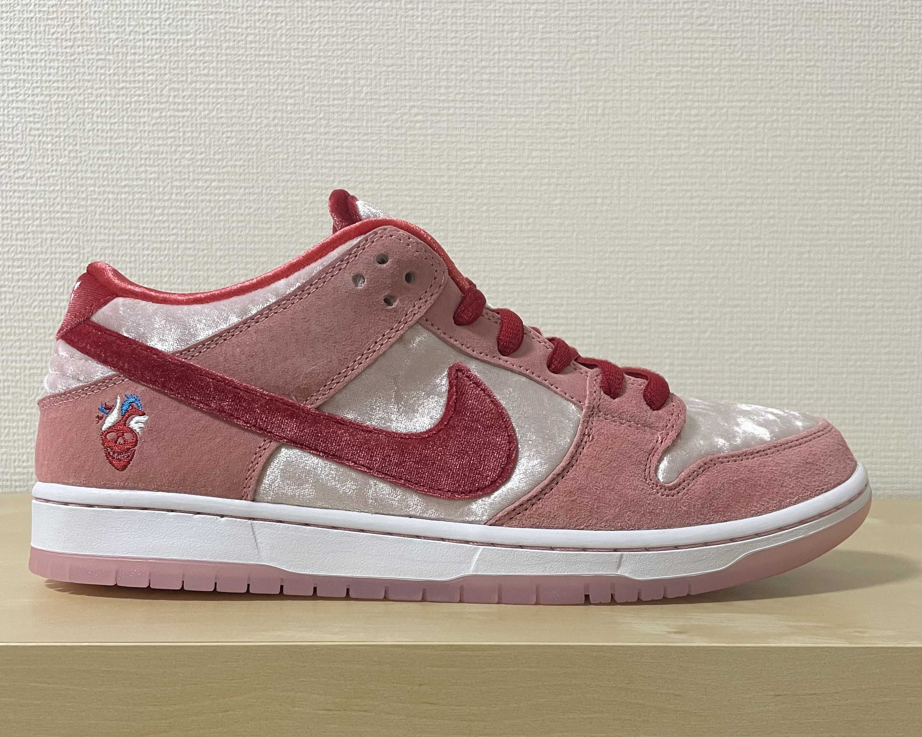 Strangelove × Nike SB Dunk Low "Valentine’s Day"