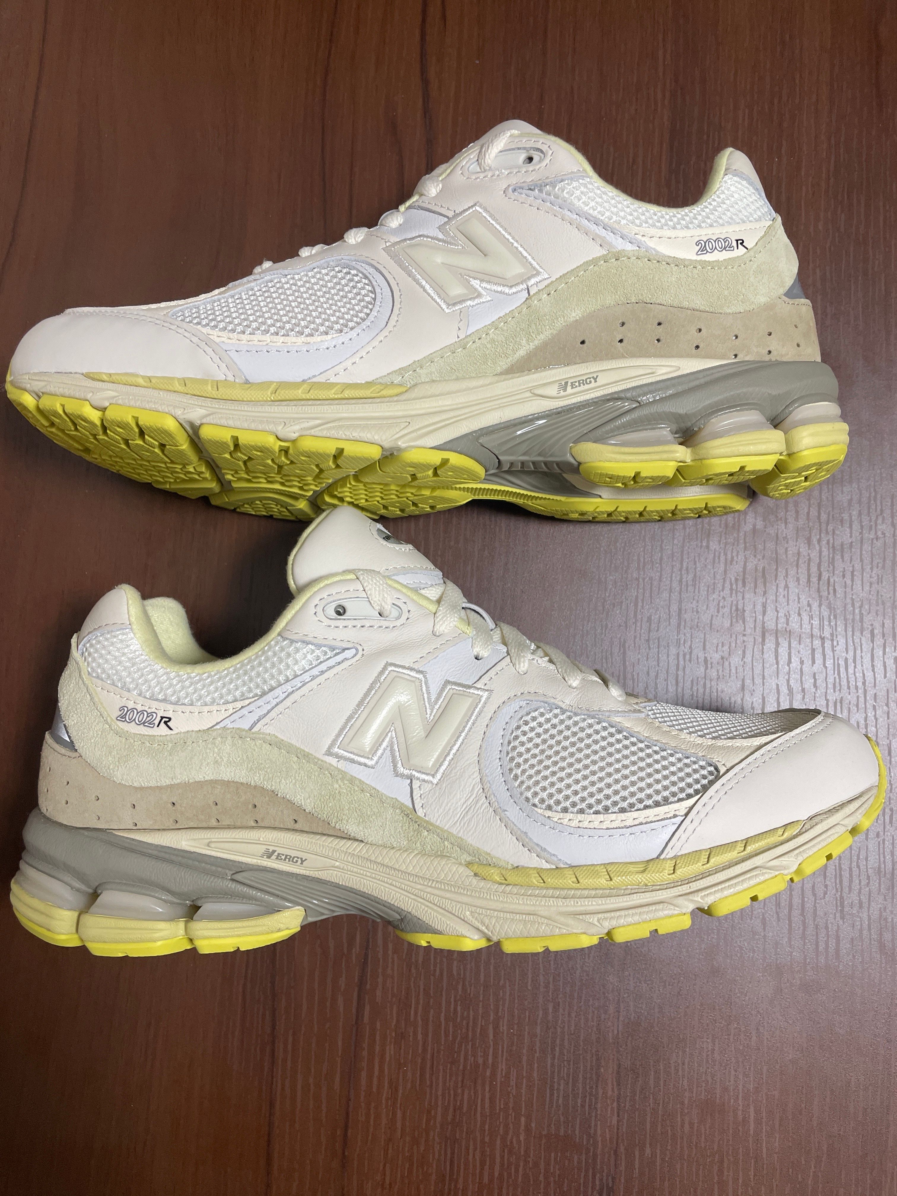 AURALEE × New Balance 2002R "White"