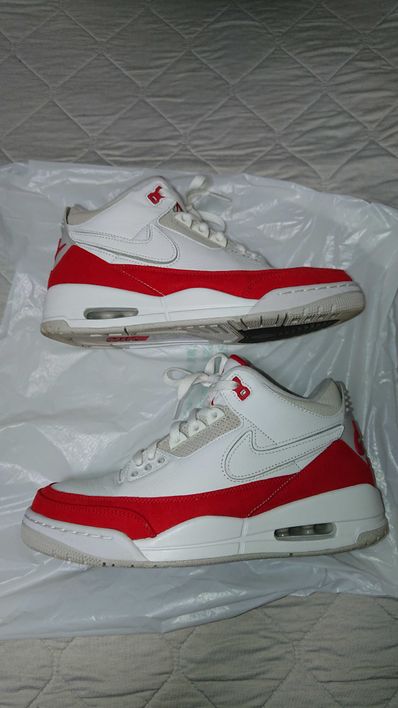 Nike Air Jordan 3 Retro "Tinker White/University Red"