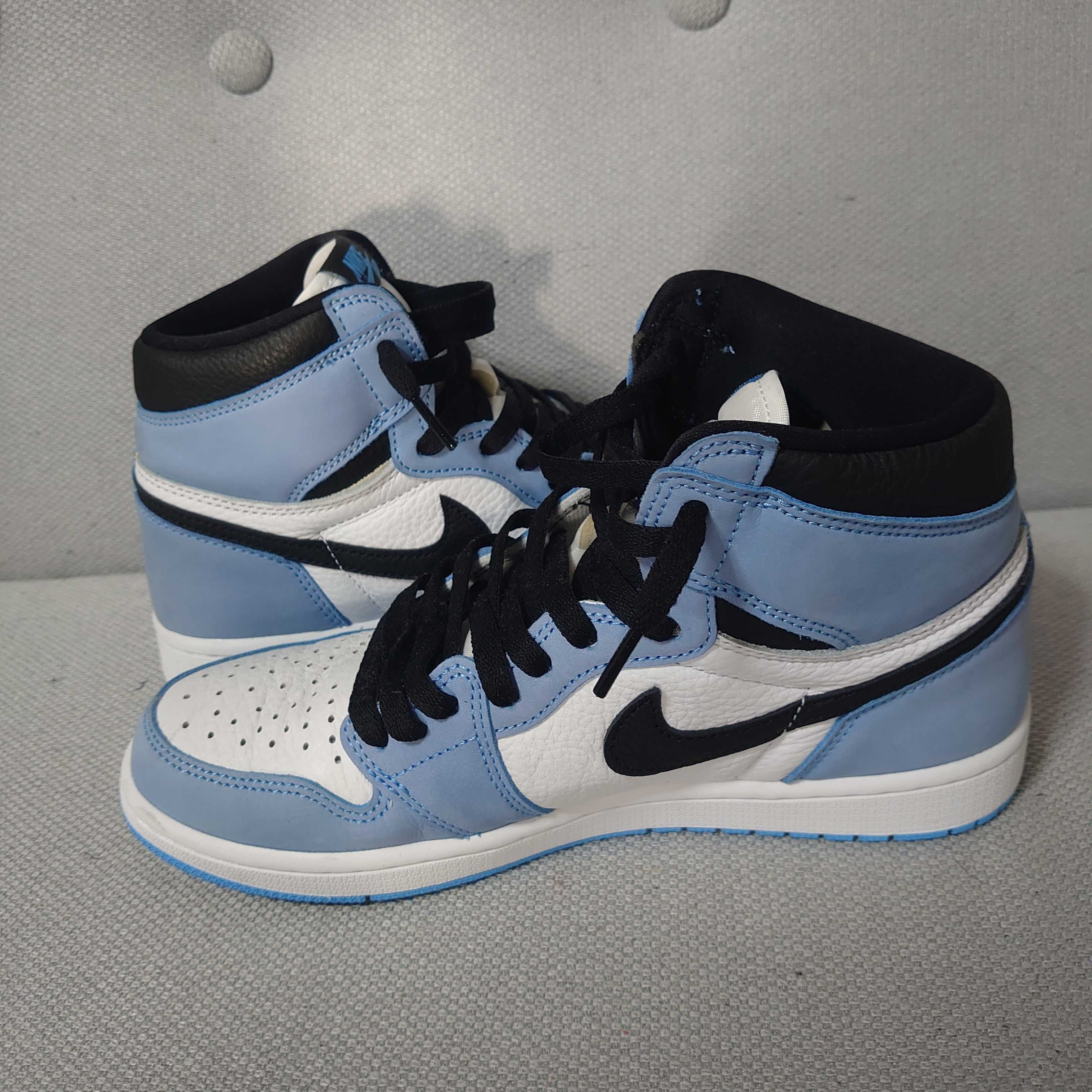 Nike Air Jordan 1 High OG "University Blue"