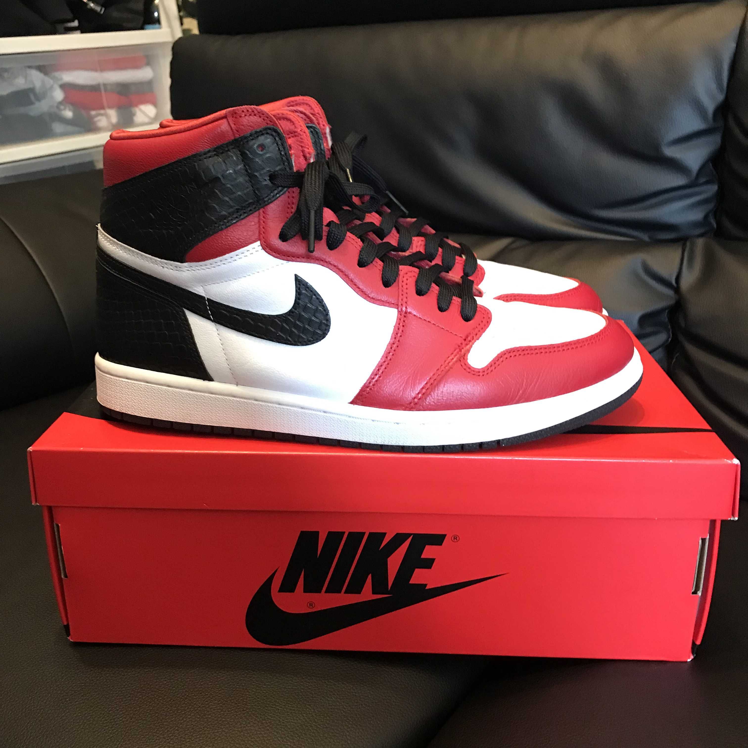 Nike Women's Air Jordan 1 High OG "Satin Red"